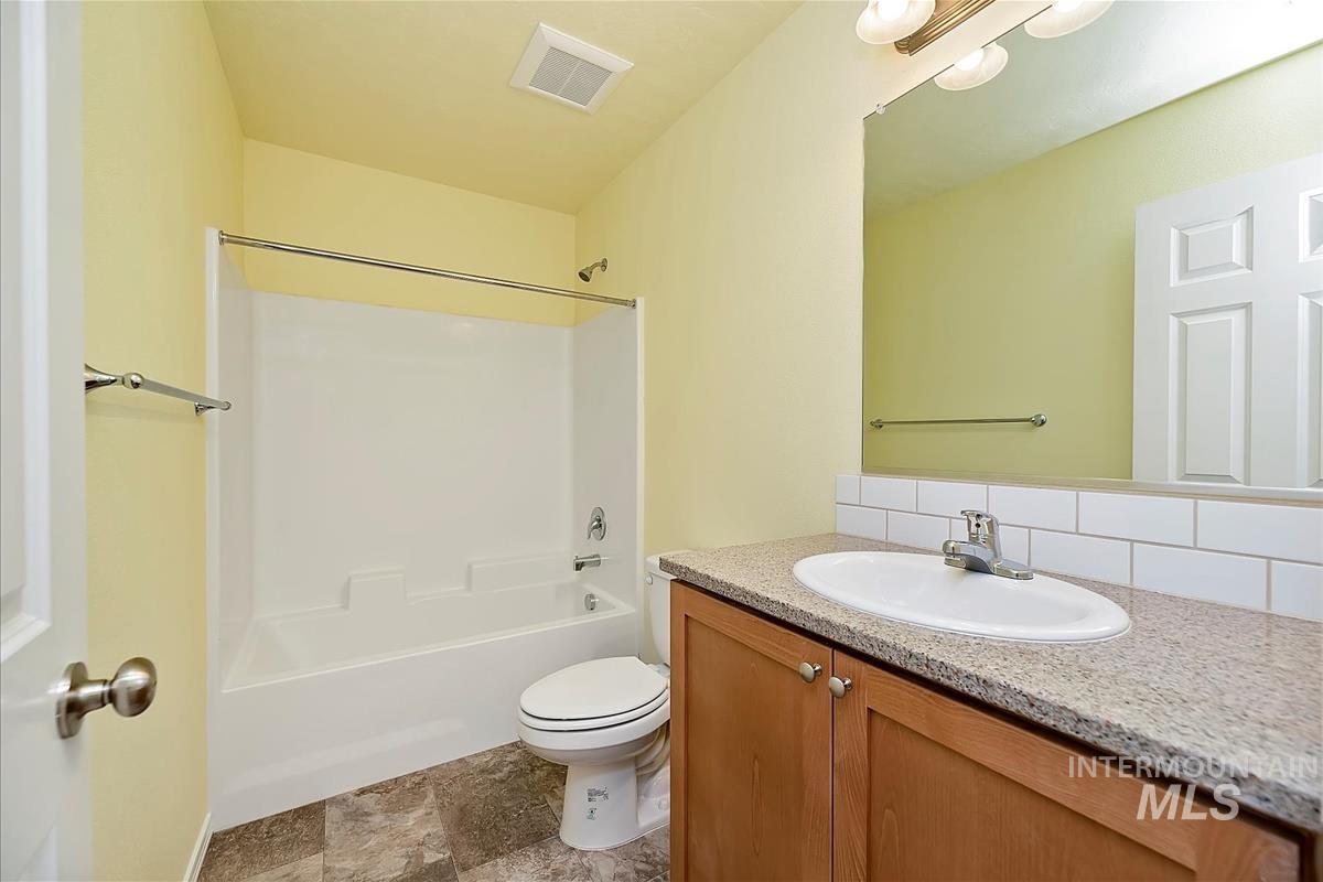 47 N Fairview St., Nampa, Idaho 83651, 3 Bedrooms, 2 Bathrooms, Residential Income For Sale, Price $650,000, 98923786
