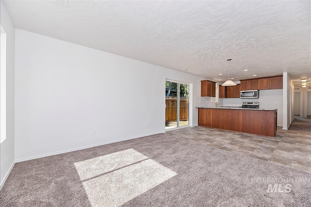 47 N Fairview St., Nampa, Idaho 83651, 3 Bedrooms, 2 Bathrooms, Residential Income For Sale, Price $650,000, 98923786