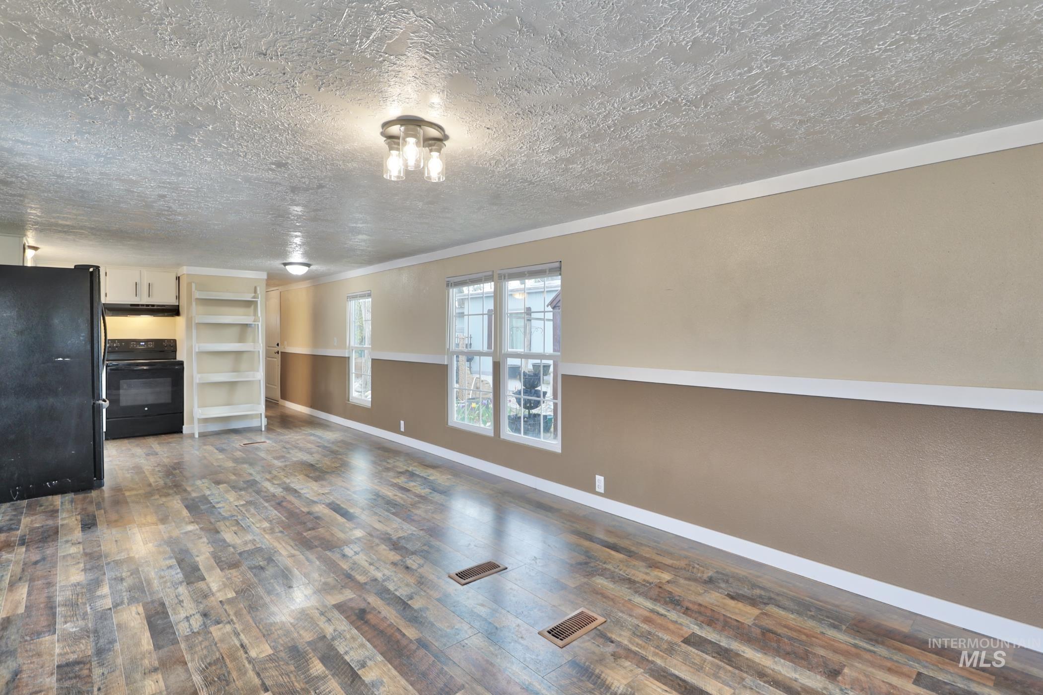 401 S Main Street, Homedale, Idaho 83628, 1 Bedroom, 1 Bathroom, Residential For Sale, Price $79,900, 98923810