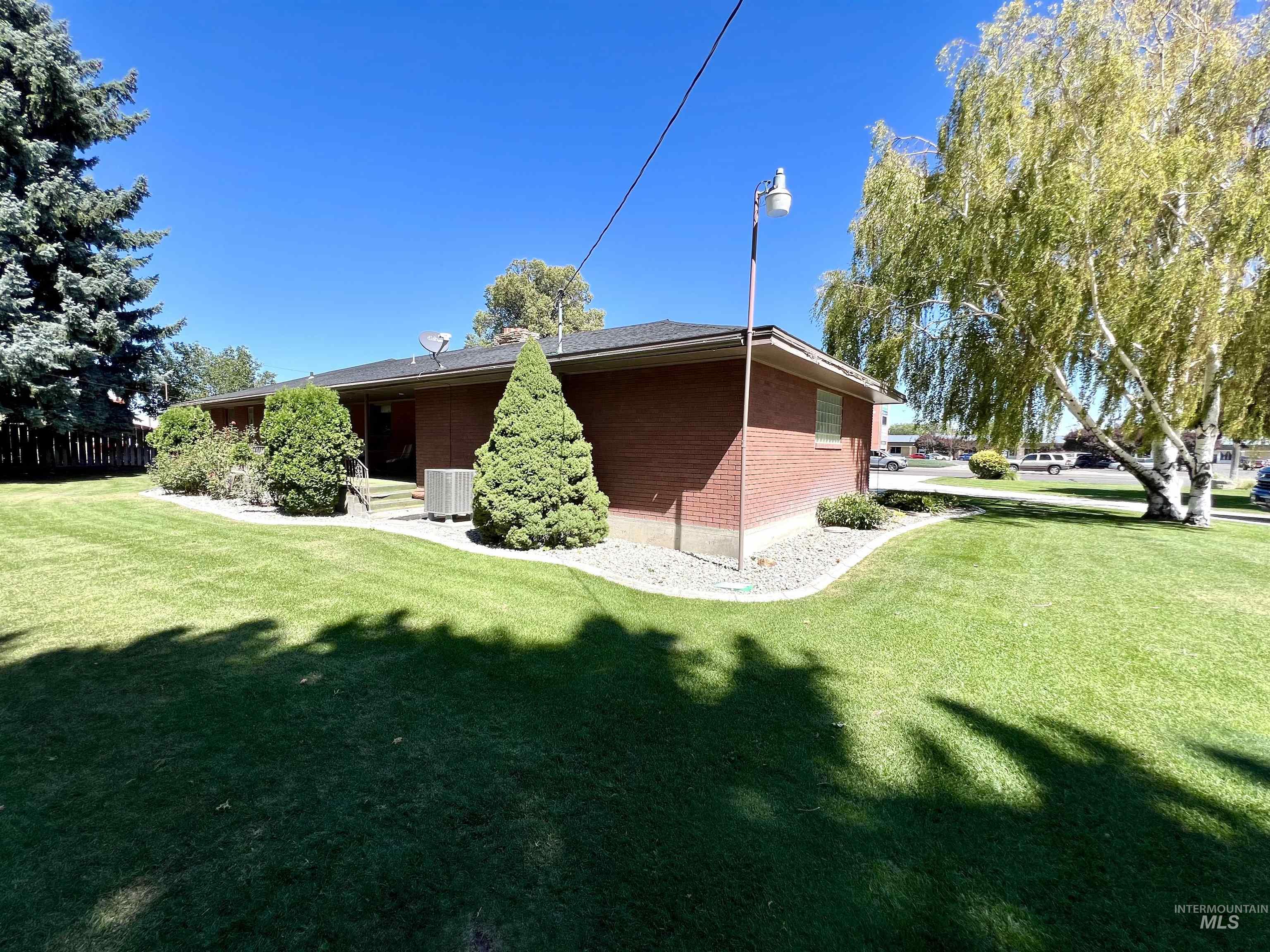 2240 Overland Ave, Burley, Idaho 83318, 4 Rooms, Business/Commercial For Sale, Price $450,000, 98923844