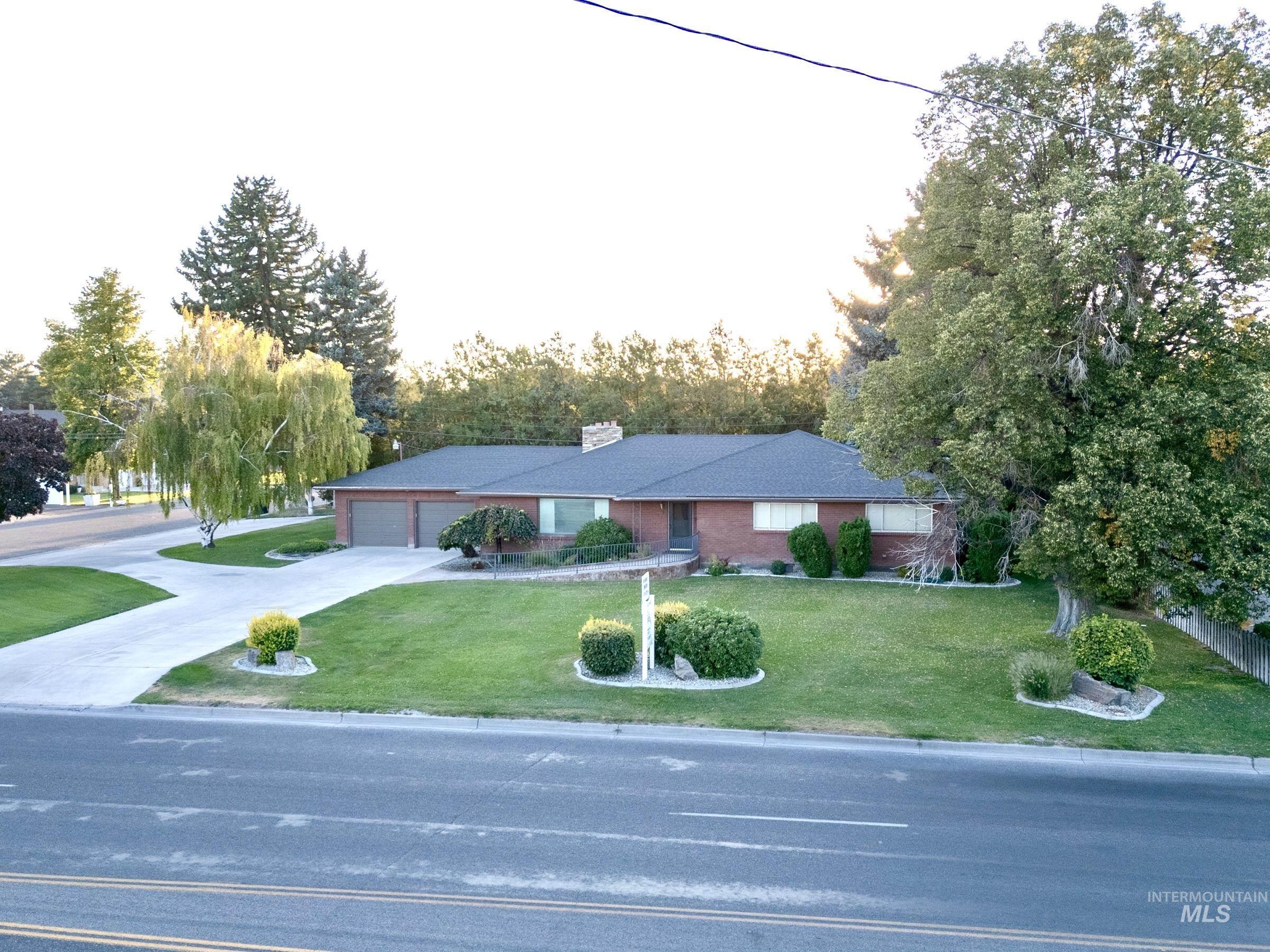 2240 Overland Ave, Burley, Idaho 83318, 4 Rooms, Business/Commercial For Sale, Price $450,000, 98923844