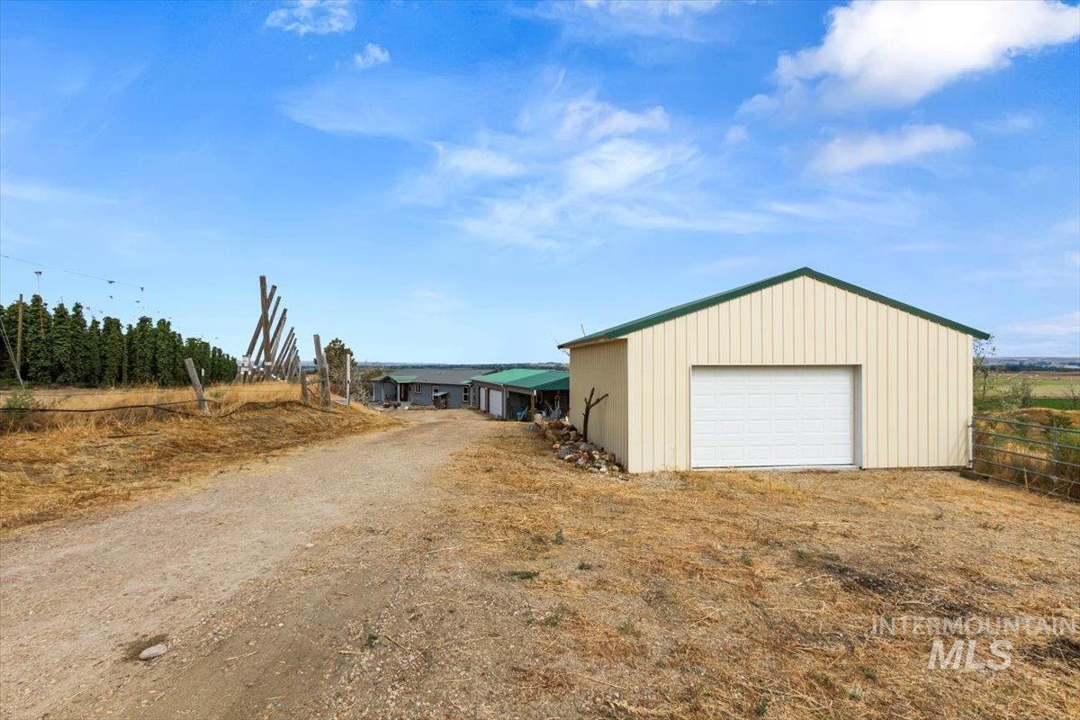 25275 Stephen Lane, Parma, Idaho 83660, 3 Bedrooms, 2 Bathrooms, Residential For Sale, Price $540,000,MLS 98923877