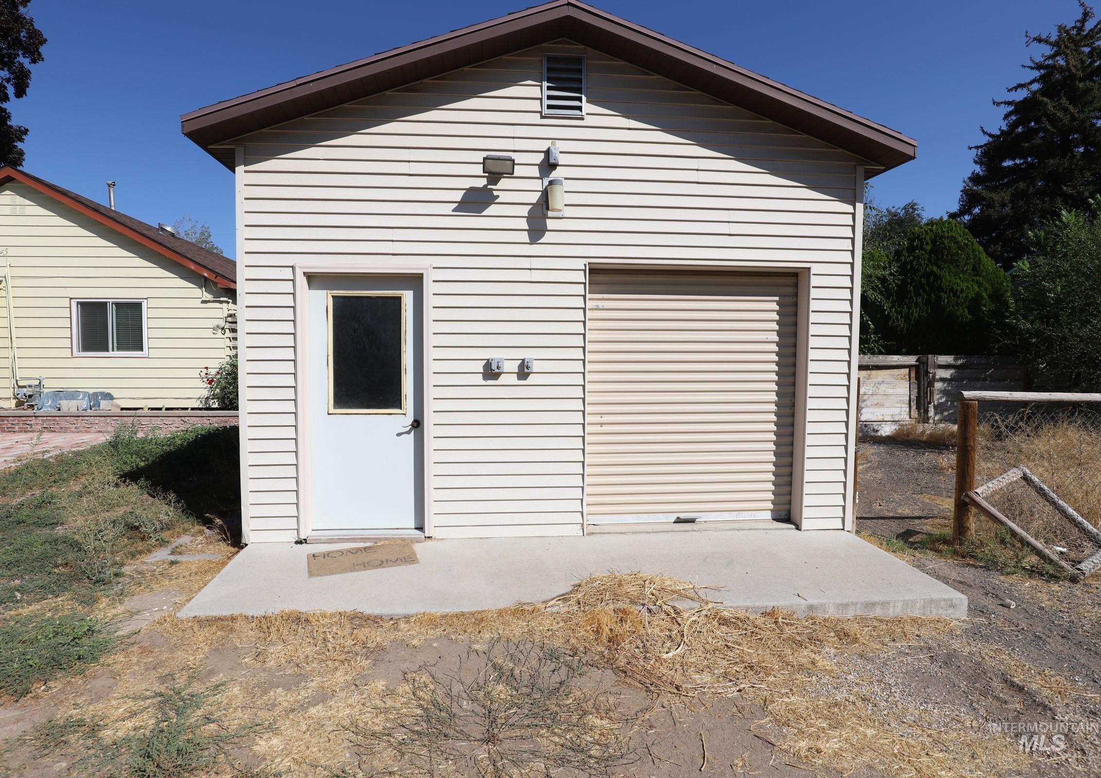 257 4th Avenue West, Wendell, Idaho 83355, 2 Bedrooms, 1 Bathroom, Residential For Sale, Price $329,995,MLS 98923886