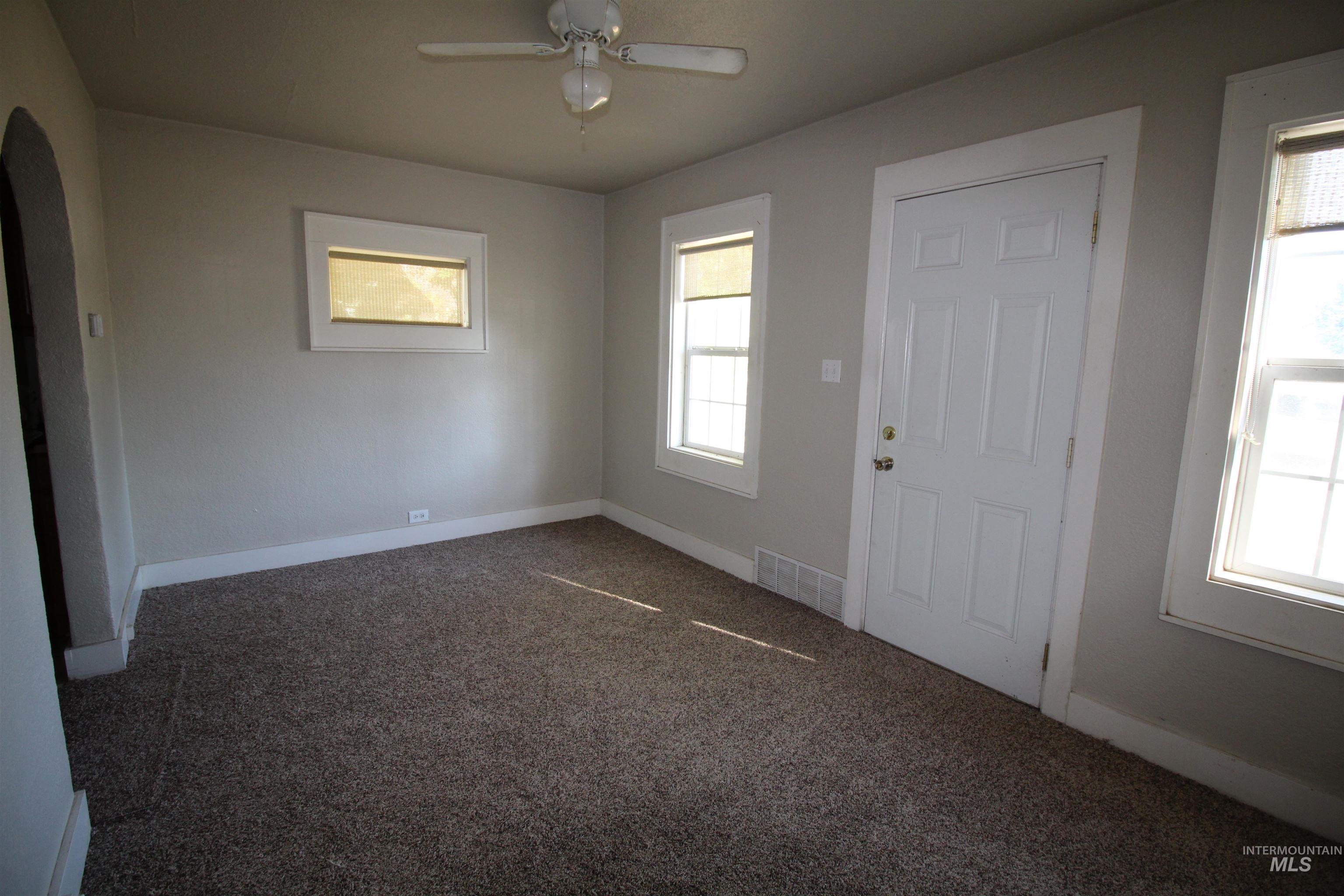 507 20th Ave South, Nampa, Idaho 83651, 2 Bedrooms, 1 Bathroom, Residential Income For Sale, Price $249,000,MLS 98923893