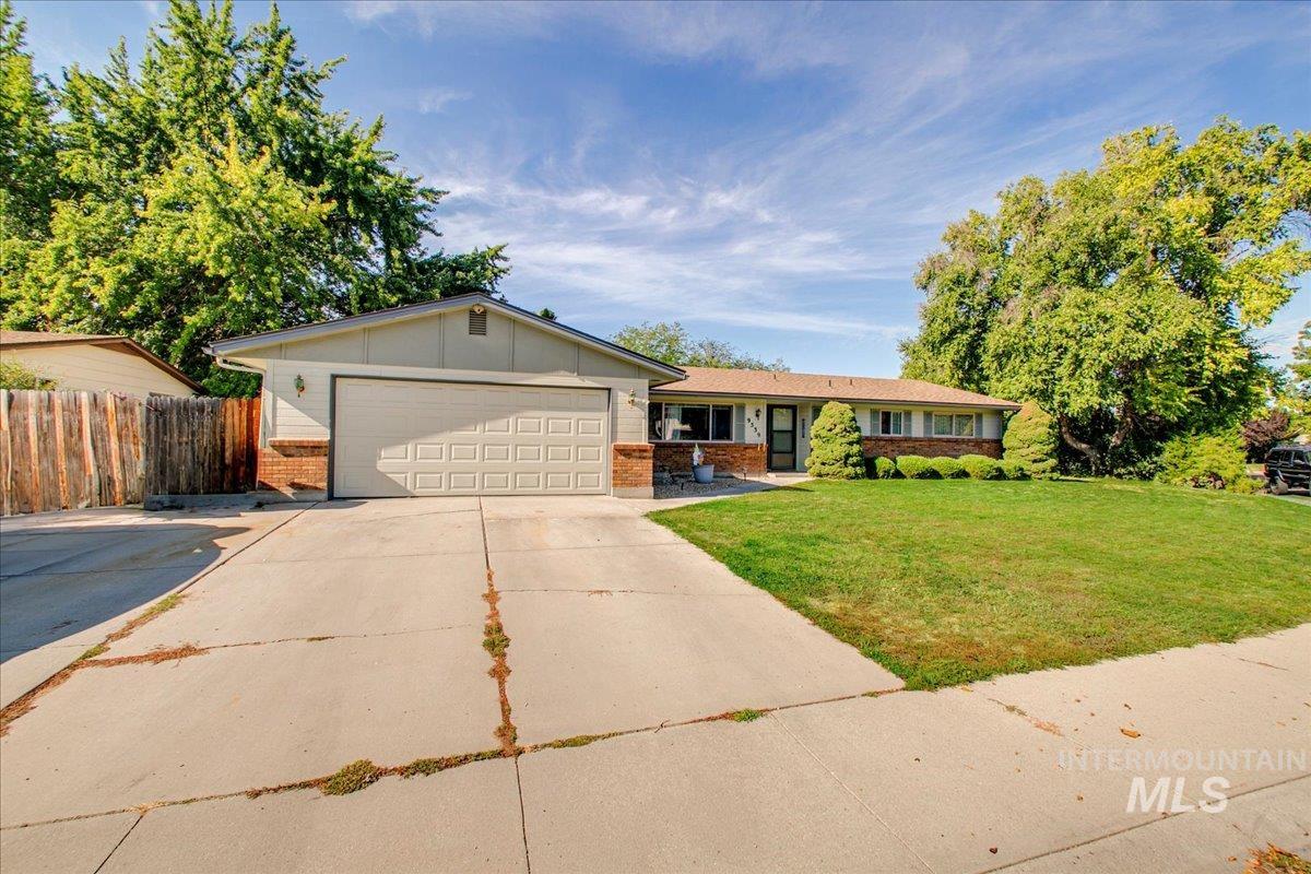 9539 W Appling Dr, Boise, Idaho 83704-4104, 3 Bedrooms, 2.5 Bathrooms, Residential For Sale, Price $375,000,MLS 98923968