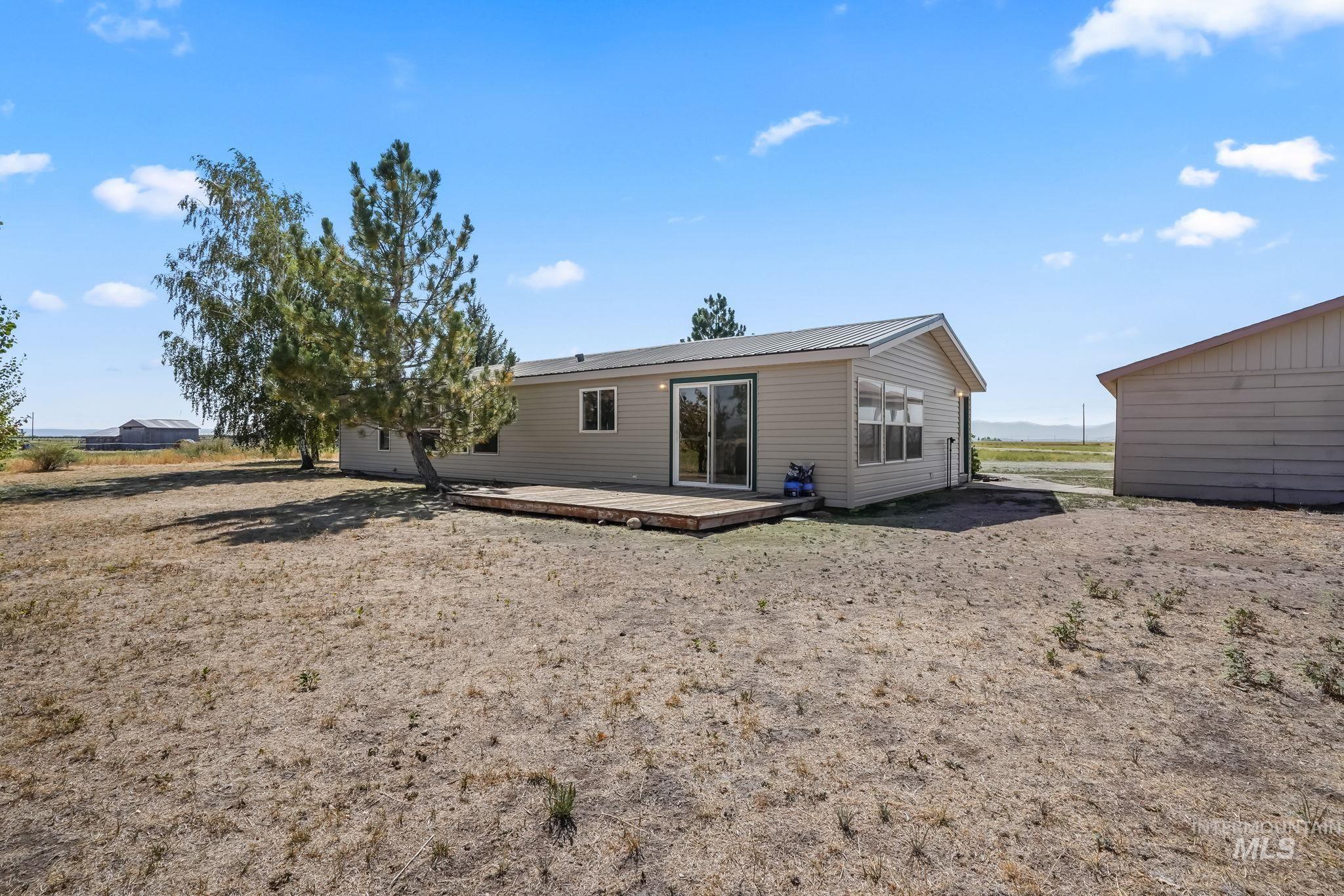 80 W US Highway 20, Fairfield, Idaho 83327, 3 Bedrooms, 2 Bathrooms, Residential For Sale, Price $535,000,MLS 98923988