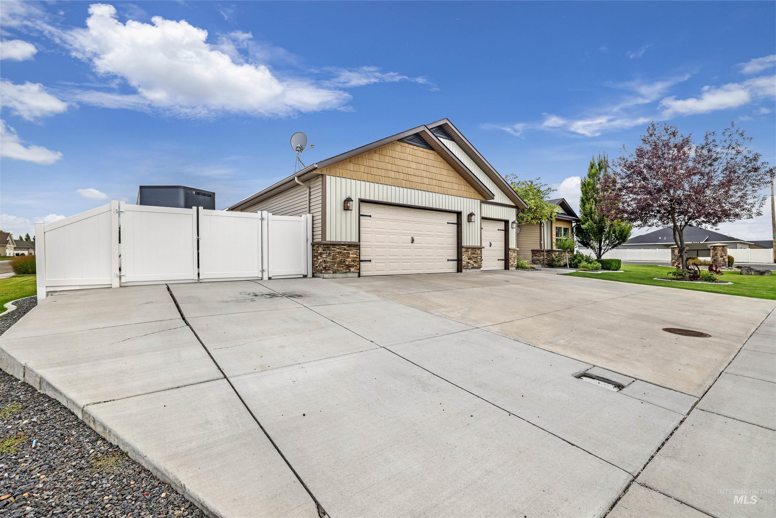 911 Ballards Way, Kimberly, Idaho 83341, 5 Bedrooms, 3 Bathrooms, Residential For Sale, Price $639,000,MLS 98924020