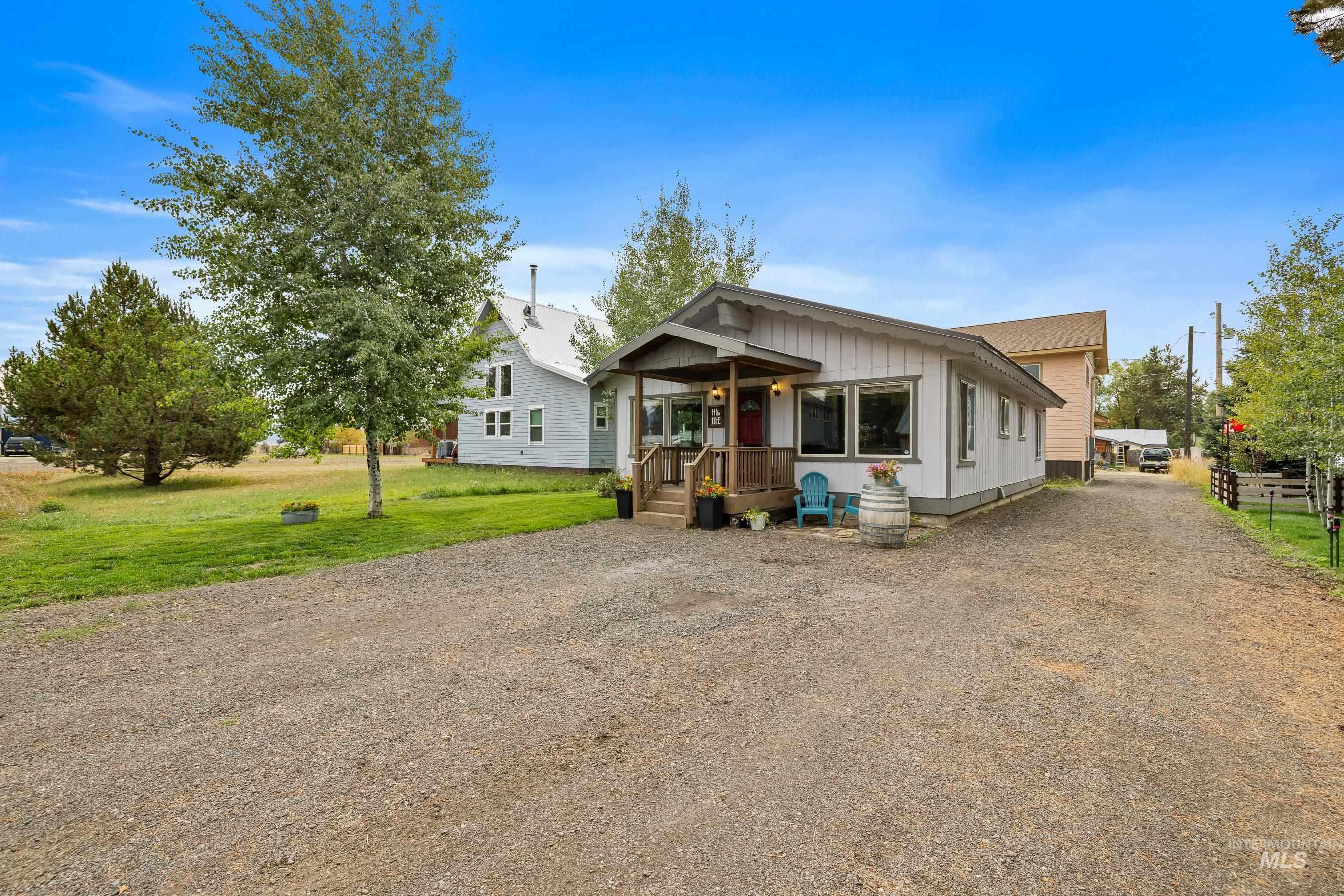 263 State St, Donnelly, Idaho 83615, 2 Bedrooms, 2 Bathrooms, Residential For Sale, Price $525,000,MLS 98924050