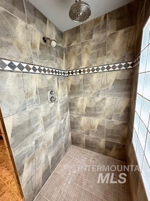 3336 E HWY 8 #1, Moscow, Idaho 83871, 2 Bedrooms, 2 Bathrooms, Residential For Sale, Price $119,500, 98924057