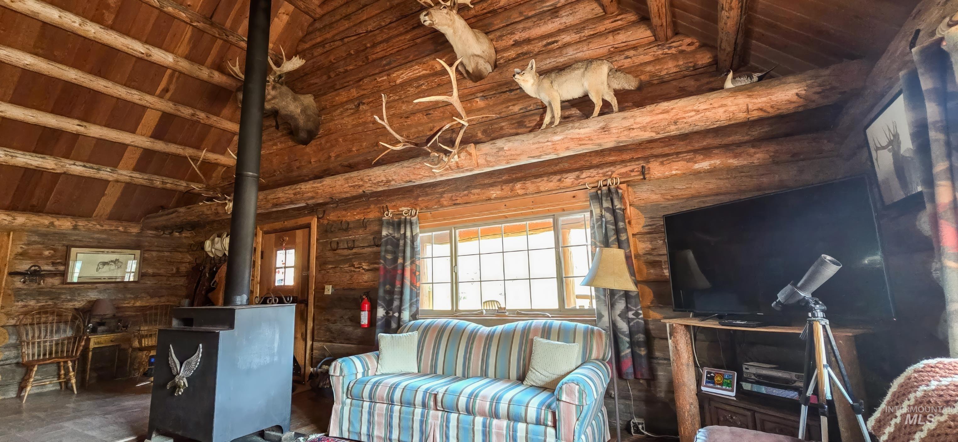 2742 Dixie Road, Dixie, Idaho 83525, 9 Bedrooms, 5 Bathrooms, Residential For Sale, Price $1,199,000, 98924058