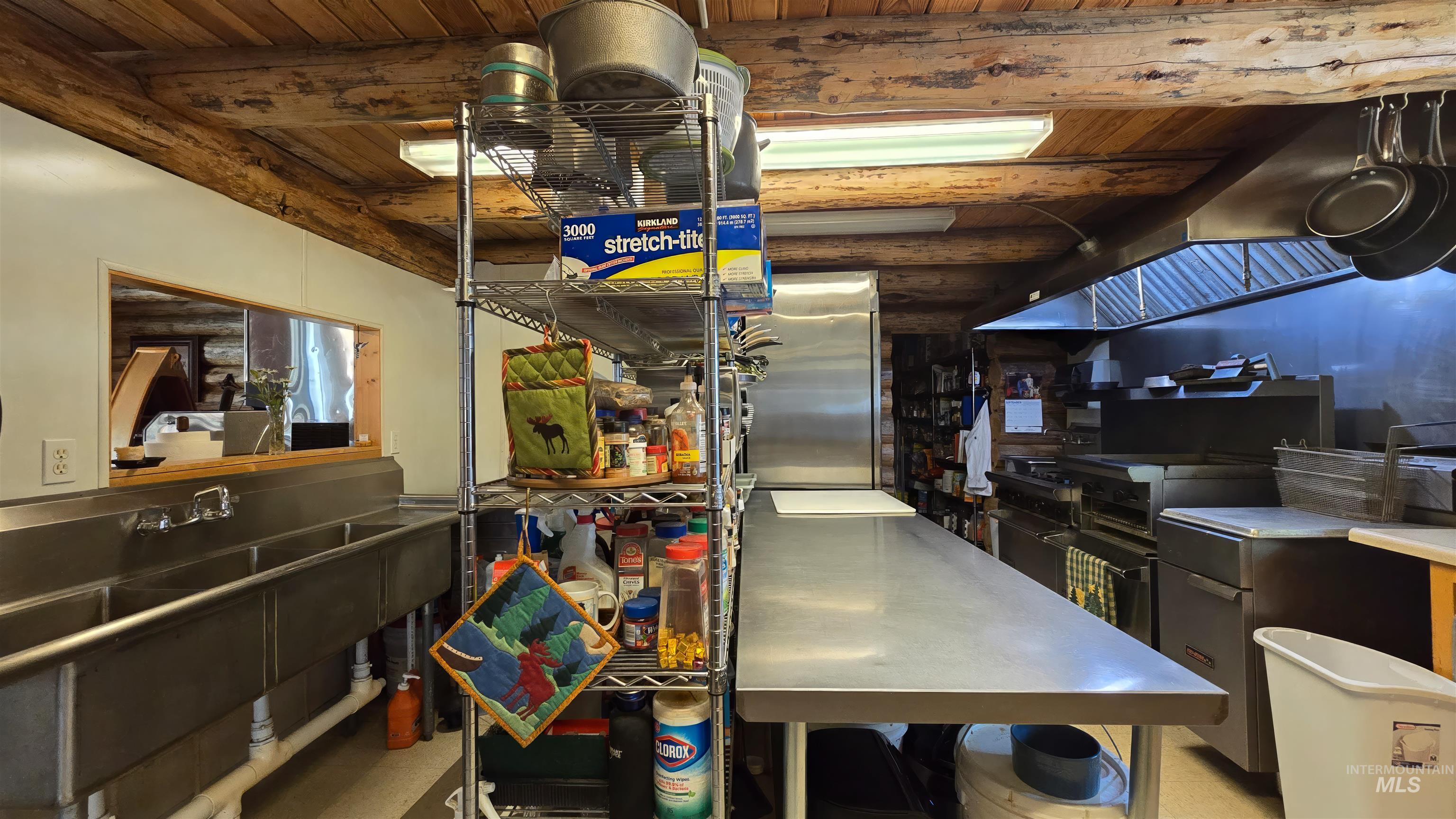 2742 Dixie Road, Dixie, Idaho 83525, 9 Bedrooms, 5 Bathrooms, Residential For Sale, Price $1,199,000, 98924058