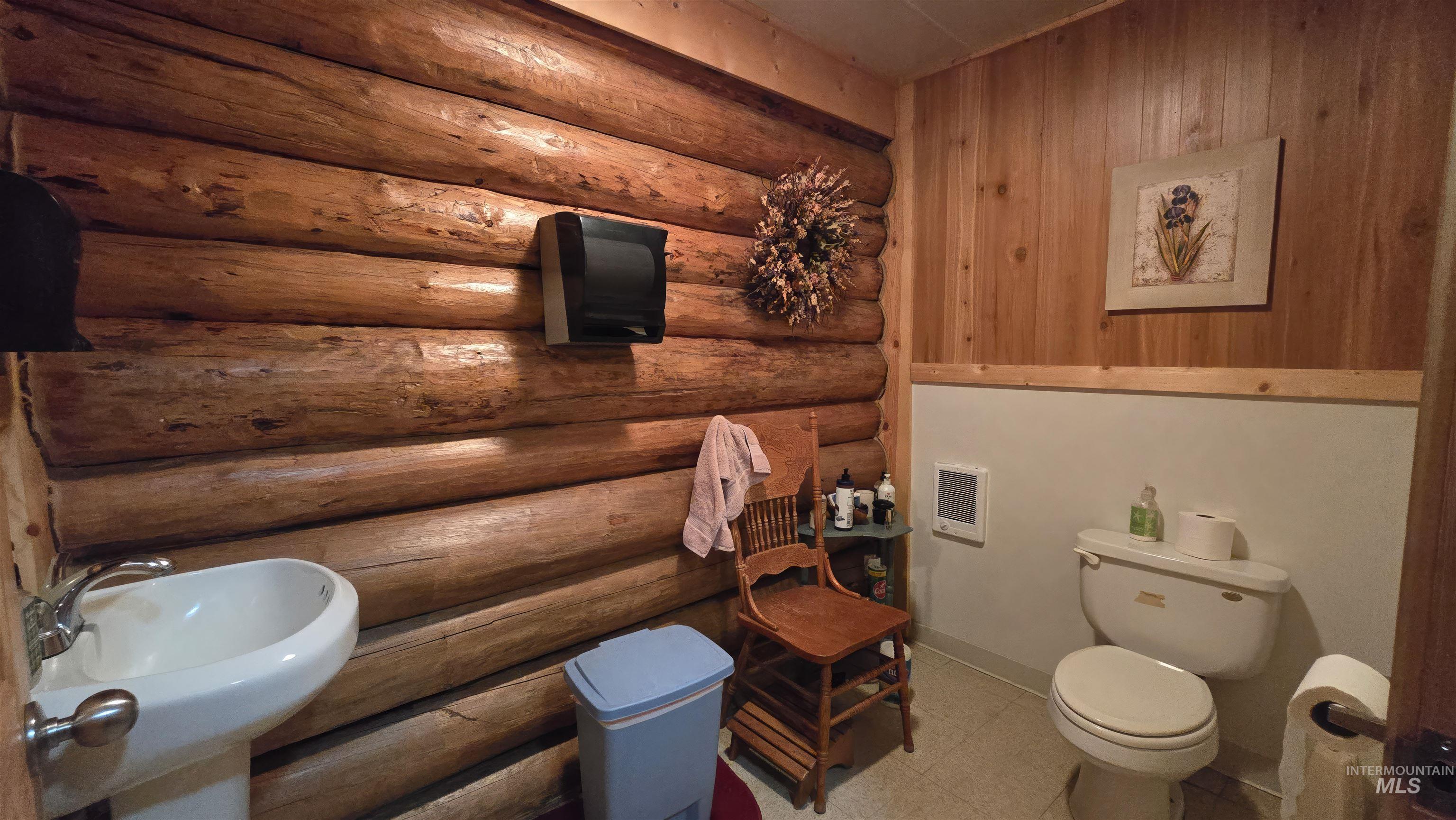 2742 Dixie Road, Dixie, Idaho 83525, 9 Bedrooms, 5 Bathrooms, Residential For Sale, Price $1,199,000, 98924058