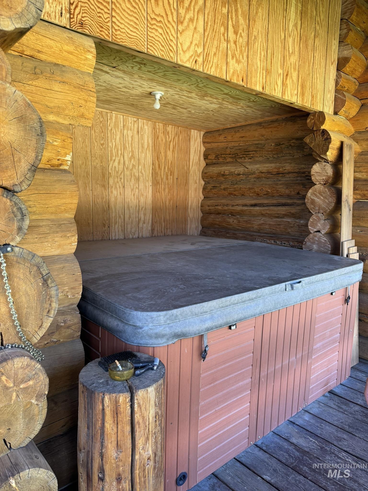 2742 Dixie Road, Dixie, Idaho 83525, 9 Bedrooms, 5 Bathrooms, Residential For Sale, Price $1,199,000, 98924058