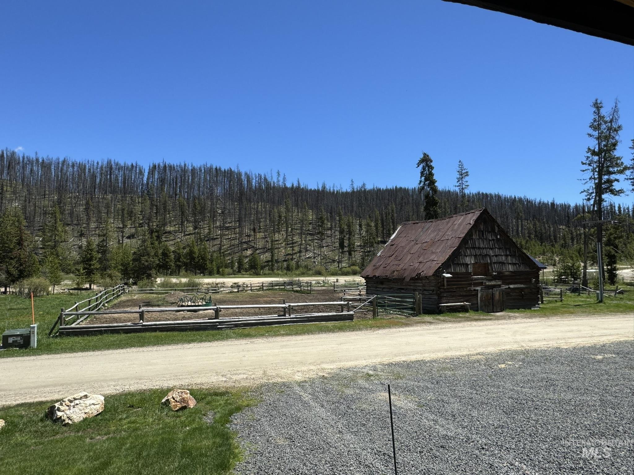 2742 Dixie Road, Dixie, Idaho 83525, 9 Bedrooms, 5 Bathrooms, Residential For Sale, Price $1,199,000, 98924058