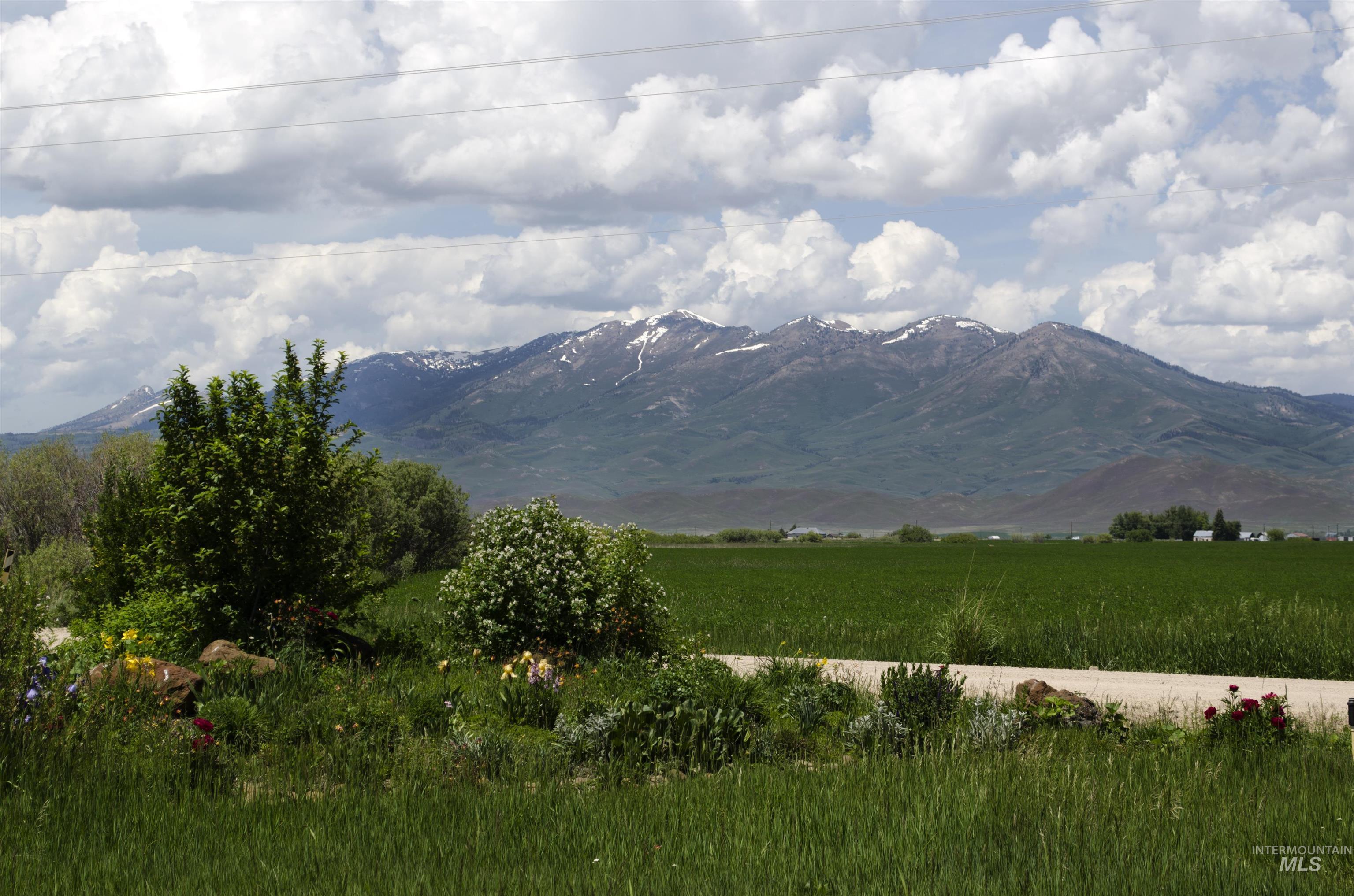 05 W 100 S, Fairfield, Idaho 83327-0000, 3 Bedrooms, 3 Bathrooms, Residential For Sale, Price $850,000,MLS 98924068