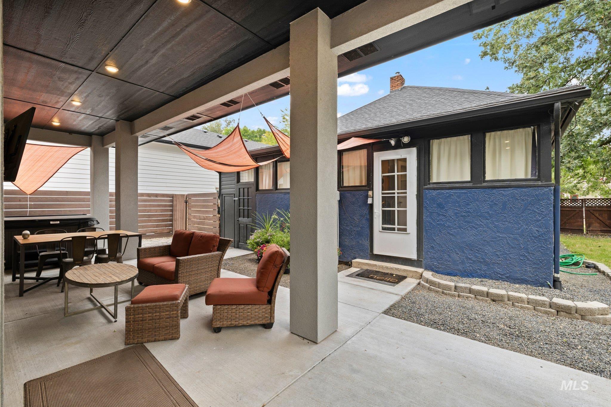 407 Ofarrell, Boise, Idaho 83702, 3 Bedrooms, 2 Bathrooms, Residential Income For Sale, Price $1,024,900, 98924100
