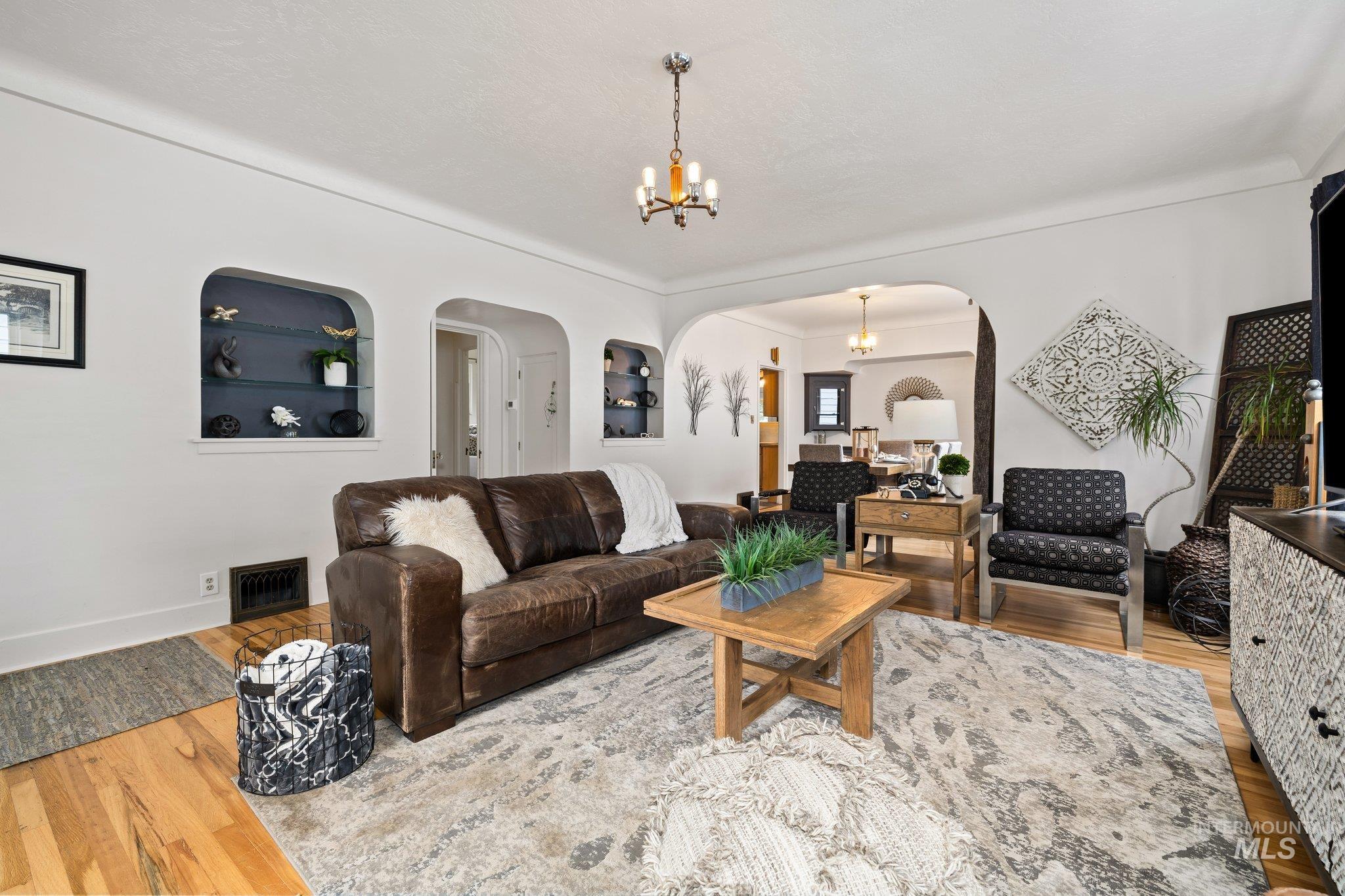 407 Ofarrell, Boise, Idaho 83702, 3 Bedrooms, 2 Bathrooms, Residential Income For Sale, Price $1,024,900, 98924100