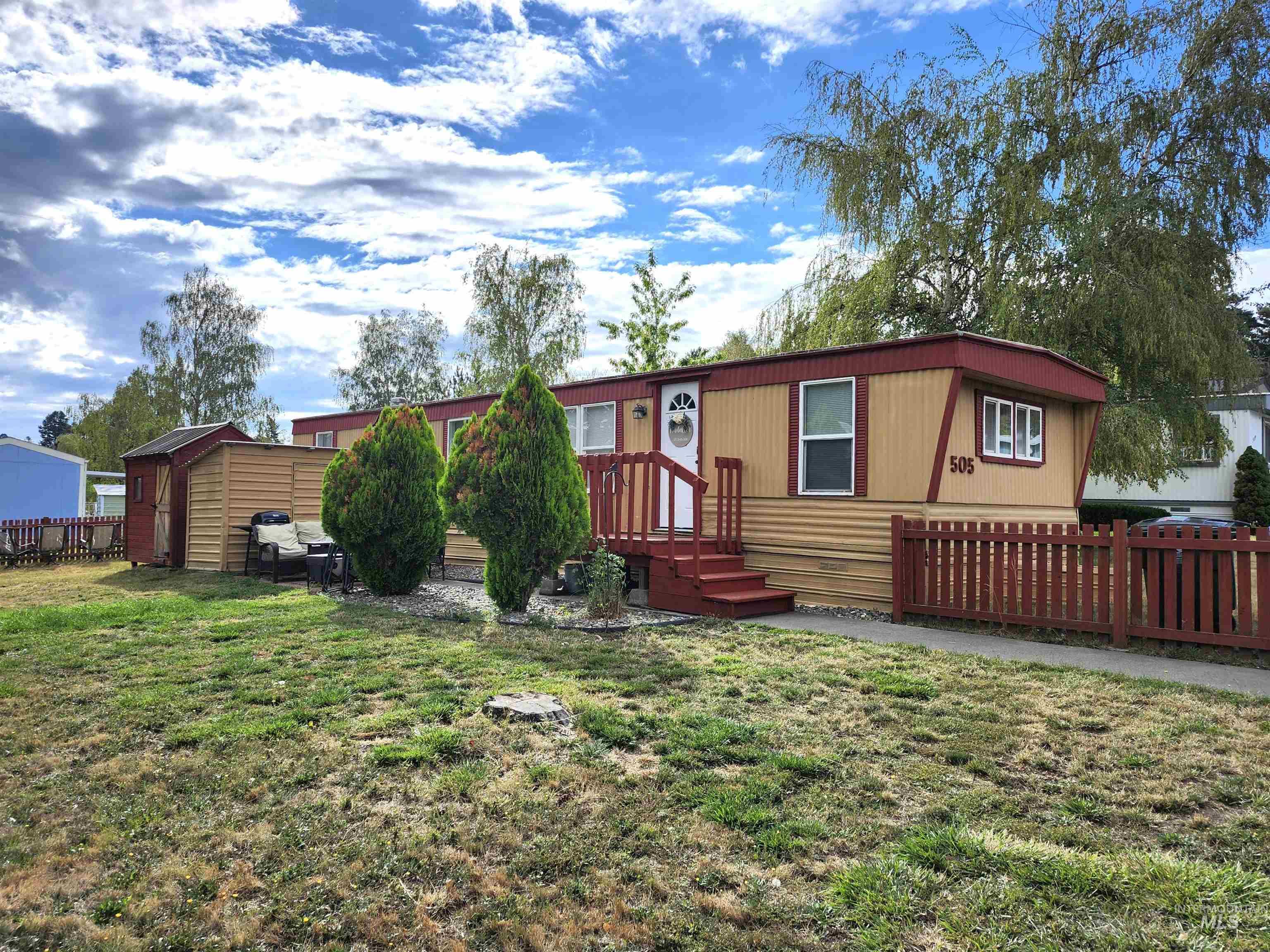 411 N Almon, Moscow, Idaho 83843, 2 Bedrooms, 1 Bathroom, Residential For Sale, Price $45,000, 98924116