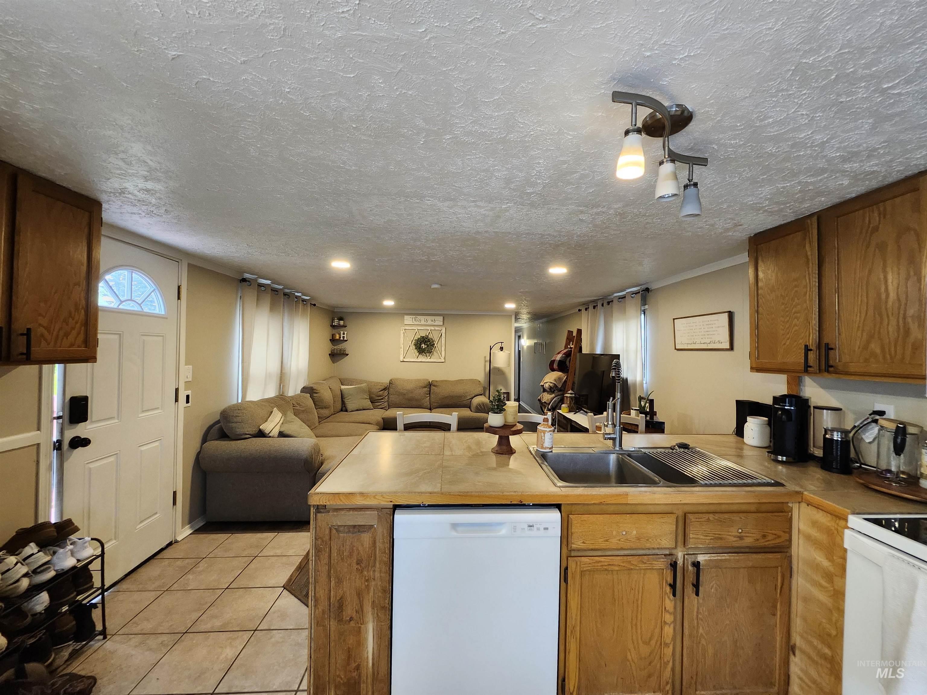 411 N Almon, Moscow, Idaho 83843, 2 Bedrooms, 1 Bathroom, Residential For Sale, Price $45,000, 98924116