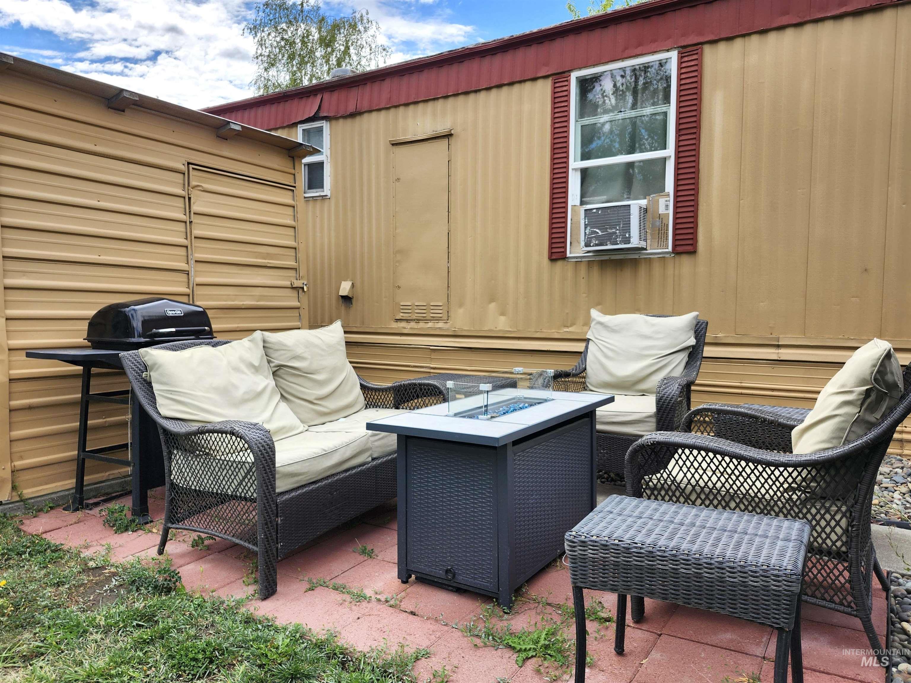 411 N Almon, Moscow, Idaho 83843, 2 Bedrooms, 1 Bathroom, Residential For Sale, Price $45,000, 98924116