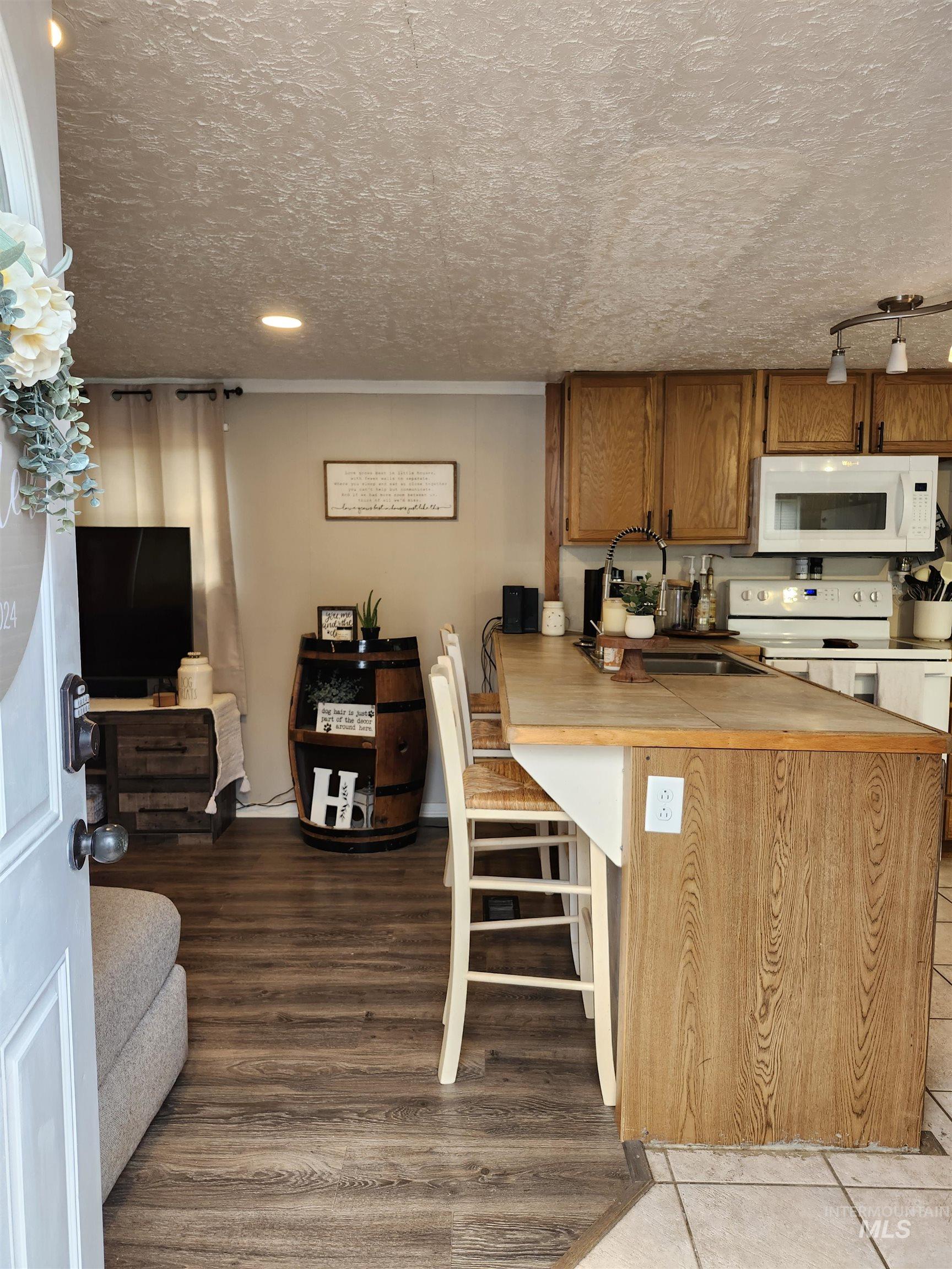 411 N Almon, Moscow, Idaho 83843, 2 Bedrooms, 1 Bathroom, Residential For Sale, Price $45,000, 98924116