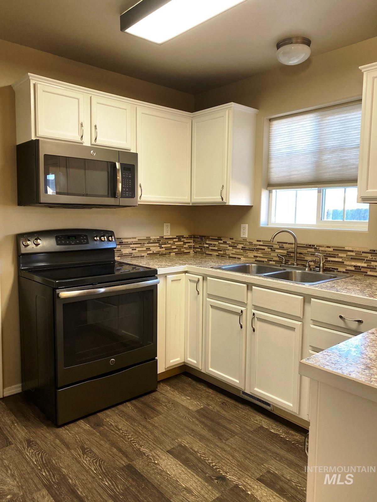 651 S Harrison Street, Twin Falls, Idaho 83301, 4 Bedrooms, 2.5 Bathrooms, Residential For Sale, Price $369,900, 98924133