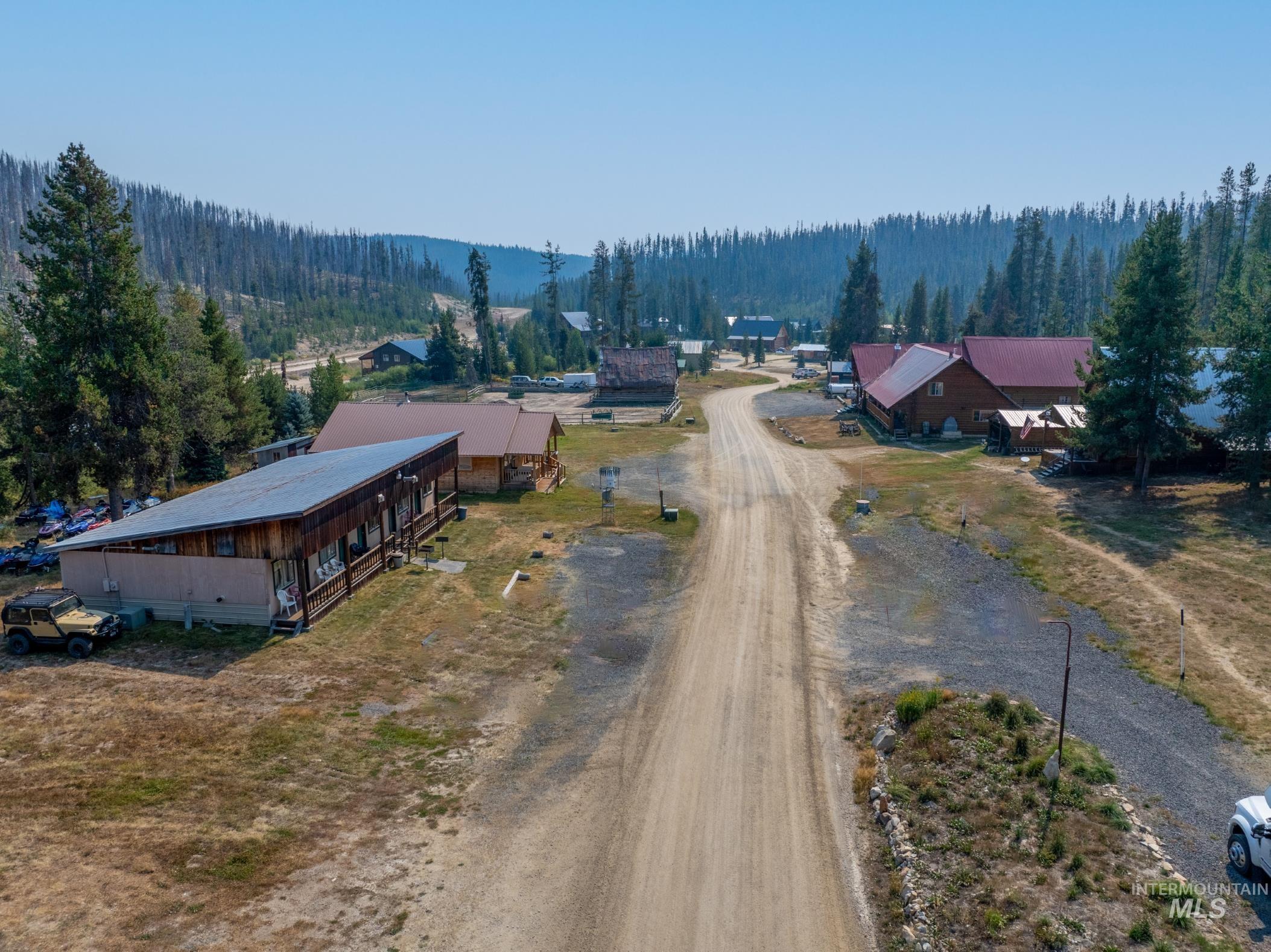 2732 & 2737 Dixie Rd, Dixie, Idaho 83525, 11 Bedrooms, 15 Rooms, Business/Commercial For Sale, Price $399,900, 98924149