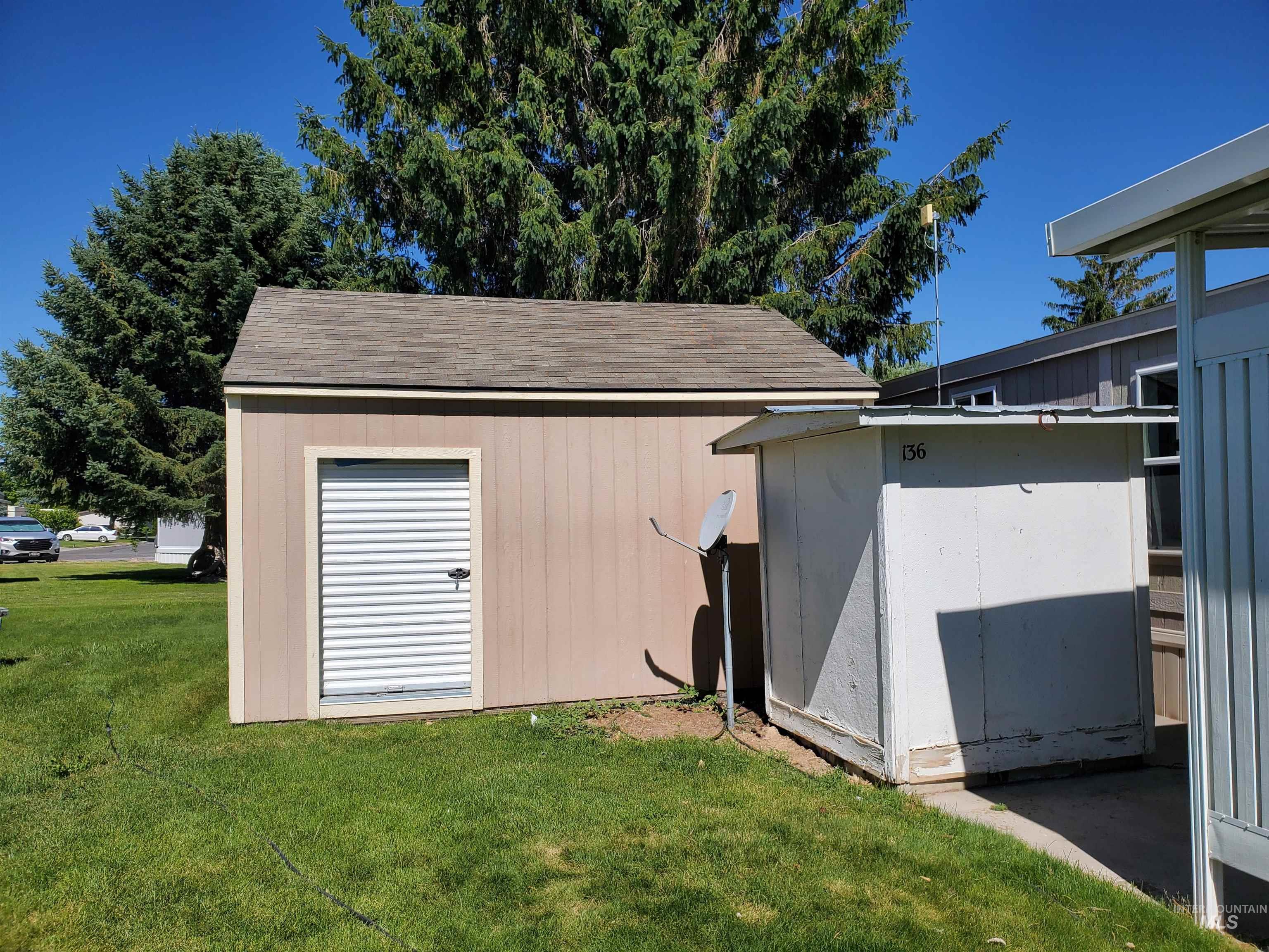 198 South Hills rd, Twin Falls, Idaho 83301-0000, 3 Bedrooms, 2 Bathrooms, Residential For Sale, Price $120,000, 98924165