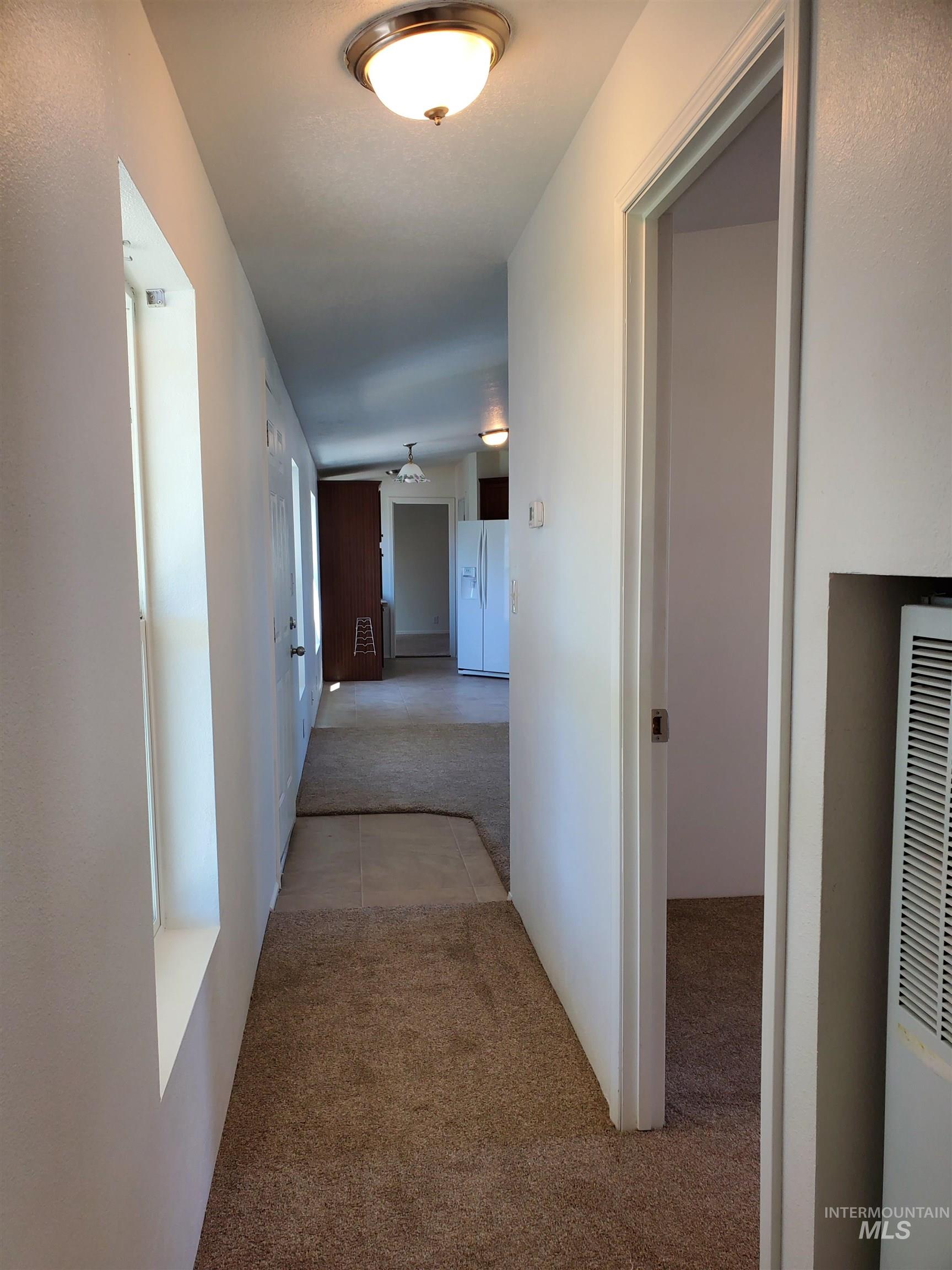 198 South Hills rd, Twin Falls, Idaho 83301-0000, 3 Bedrooms, 2 Bathrooms, Residential For Sale, Price $120,000, 98924165