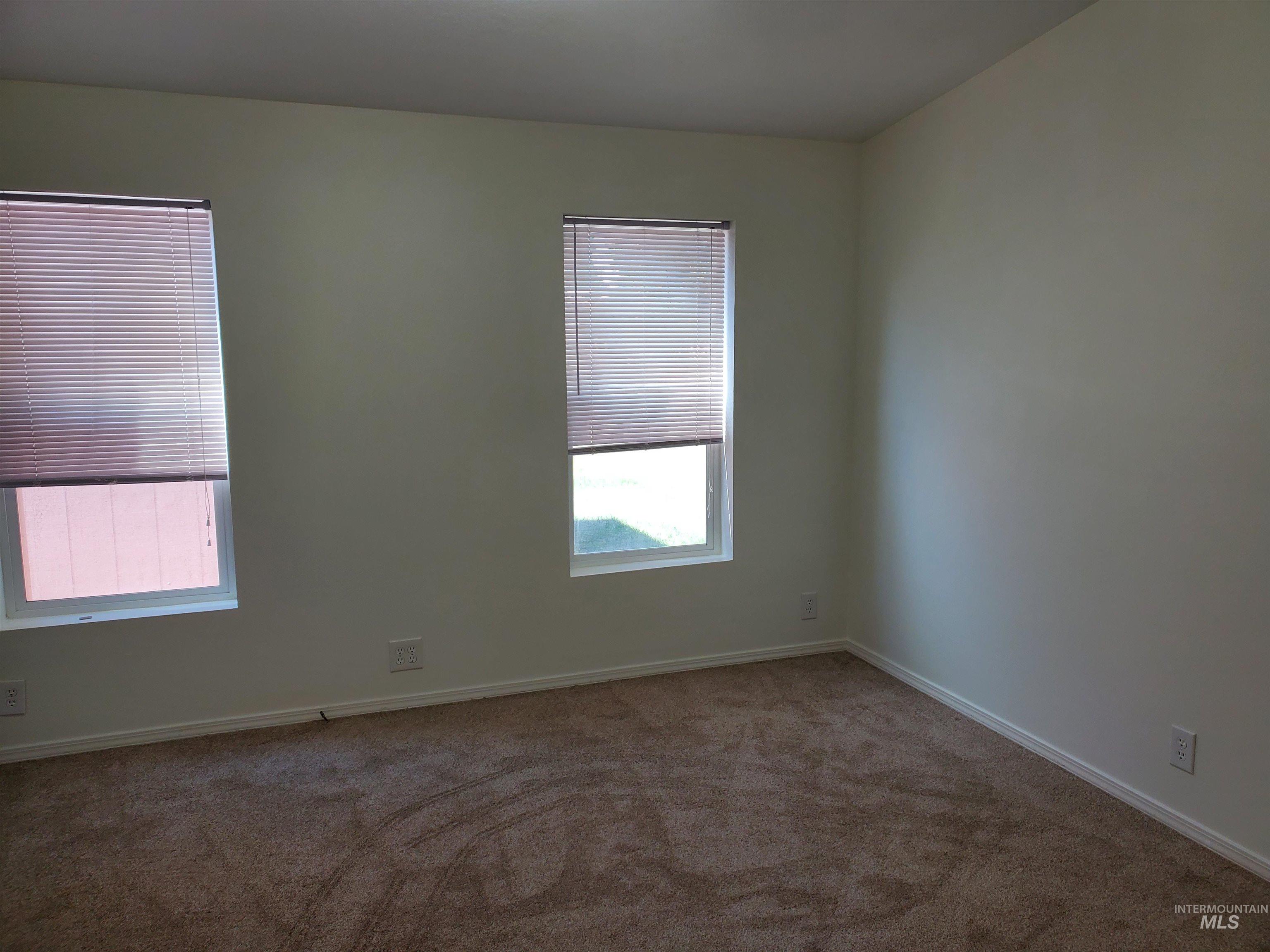 198 South Hills rd, Twin Falls, Idaho 83301-0000, 3 Bedrooms, 2 Bathrooms, Residential For Sale, Price $120,000, 98924165