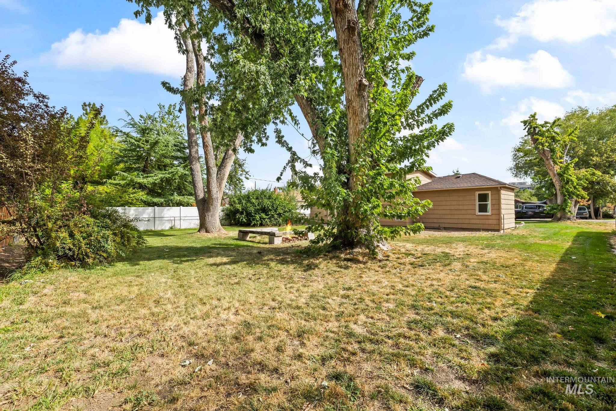 1505 S Loveland St, Boise, Idaho 83705, 3 Bedrooms, 1 Bathroom, Residential For Sale, Price $425,000,MLS 98924186