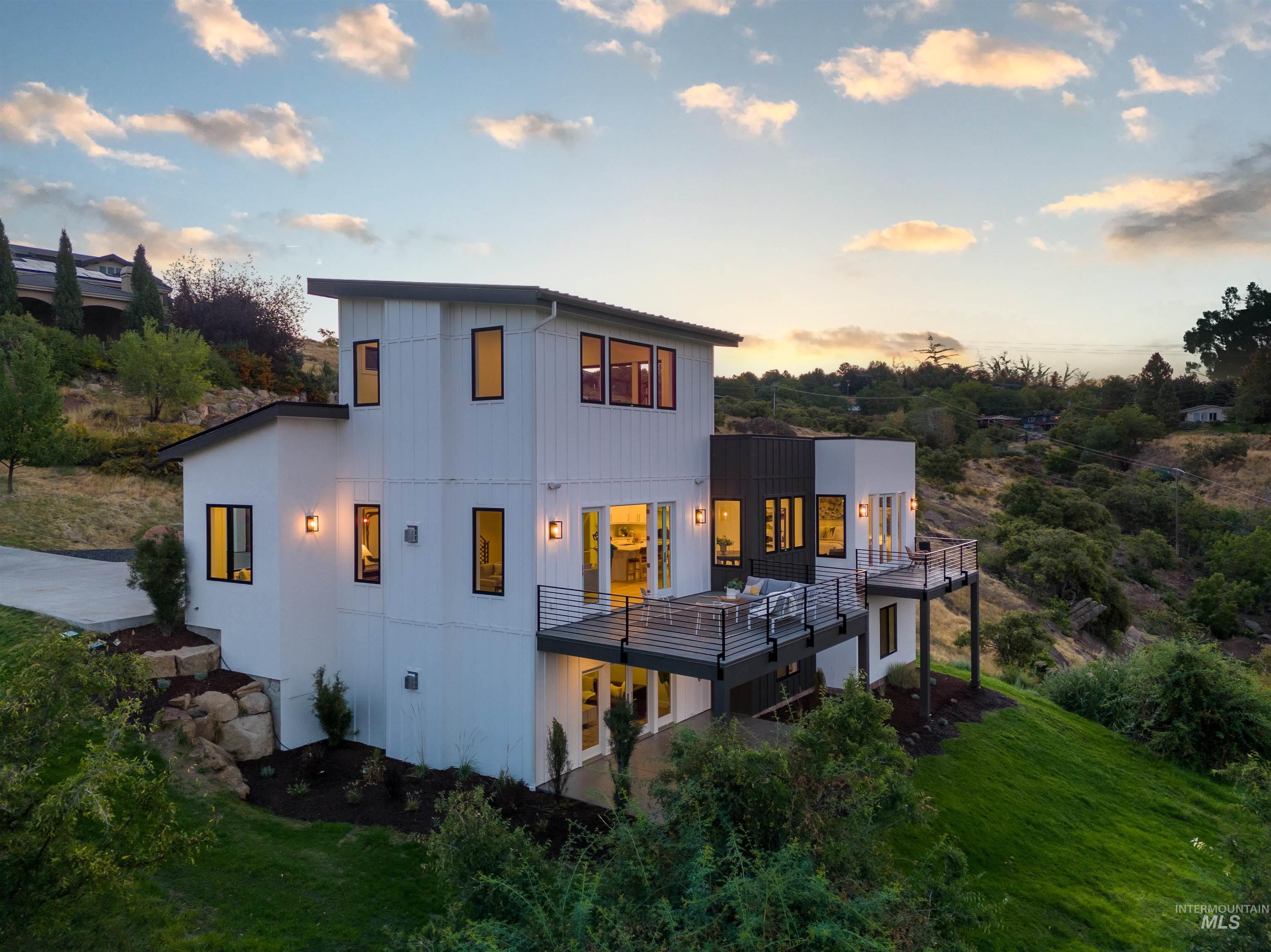 1936 S Windstar Pl., Boise, Idaho 83712, 4 Bedrooms, 4 Bathrooms, Residential For Sale, Price $1,925,000, 98924190