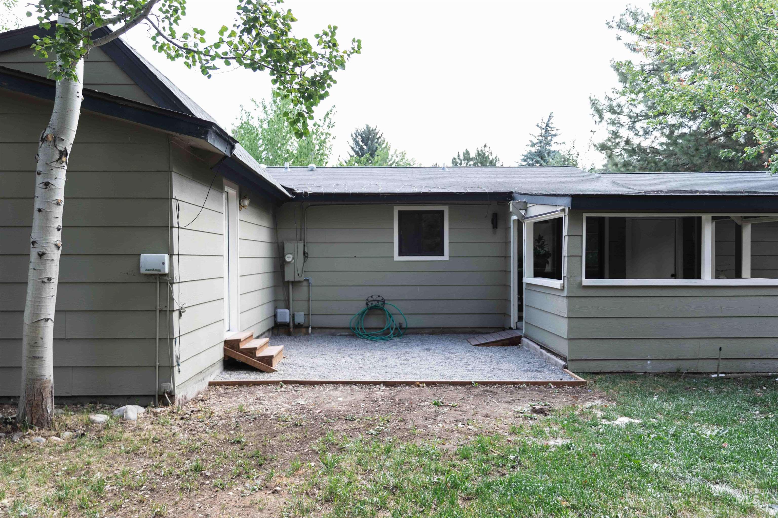 241 Pocahontas Dr, Hailey, Idaho 83333, 3 Bedrooms, 2 Bathrooms, Rental For Rent, Price $4,200, 98924202