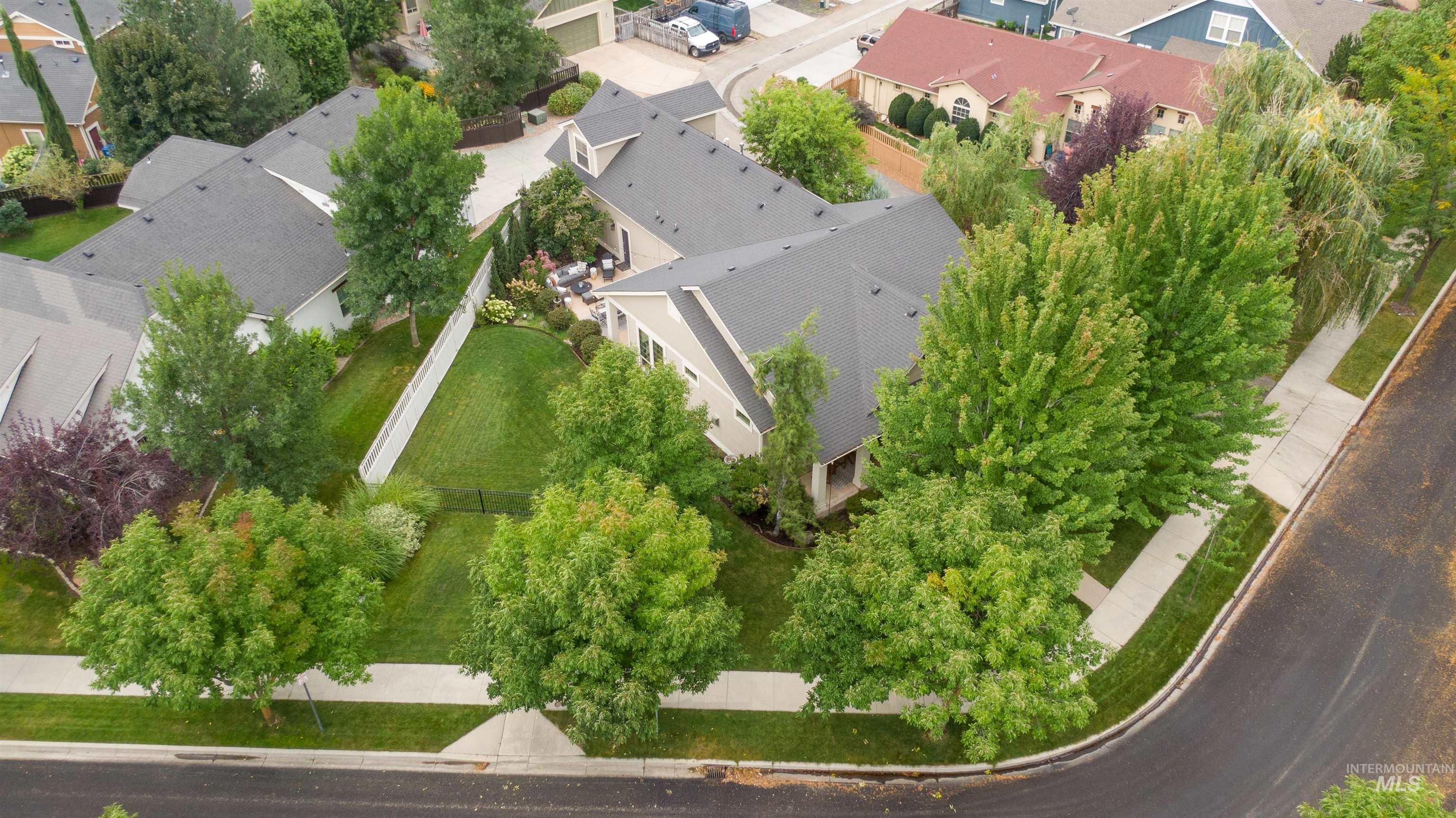 13410 N 5th Ave, Boise, Idaho 83714, 3 Bedrooms, 2.5 Bathrooms, Residential For Sale, Price $695,000,MLS 98924298