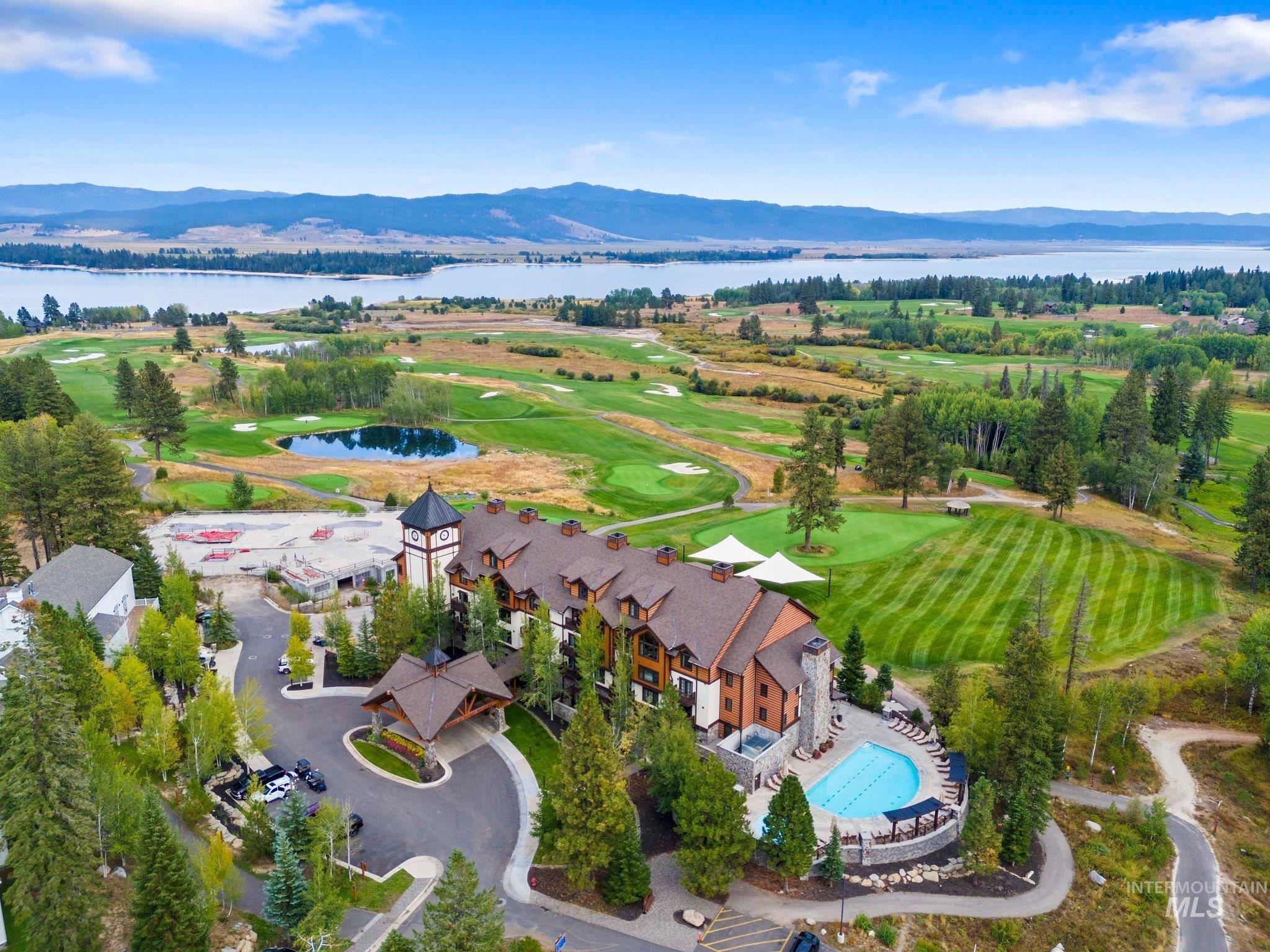 75 Arling Center Court, Donnelly, Idaho 83615, 2 Bedrooms, 2 Bathrooms, Residential For Sale, Price $995,000, 98924315