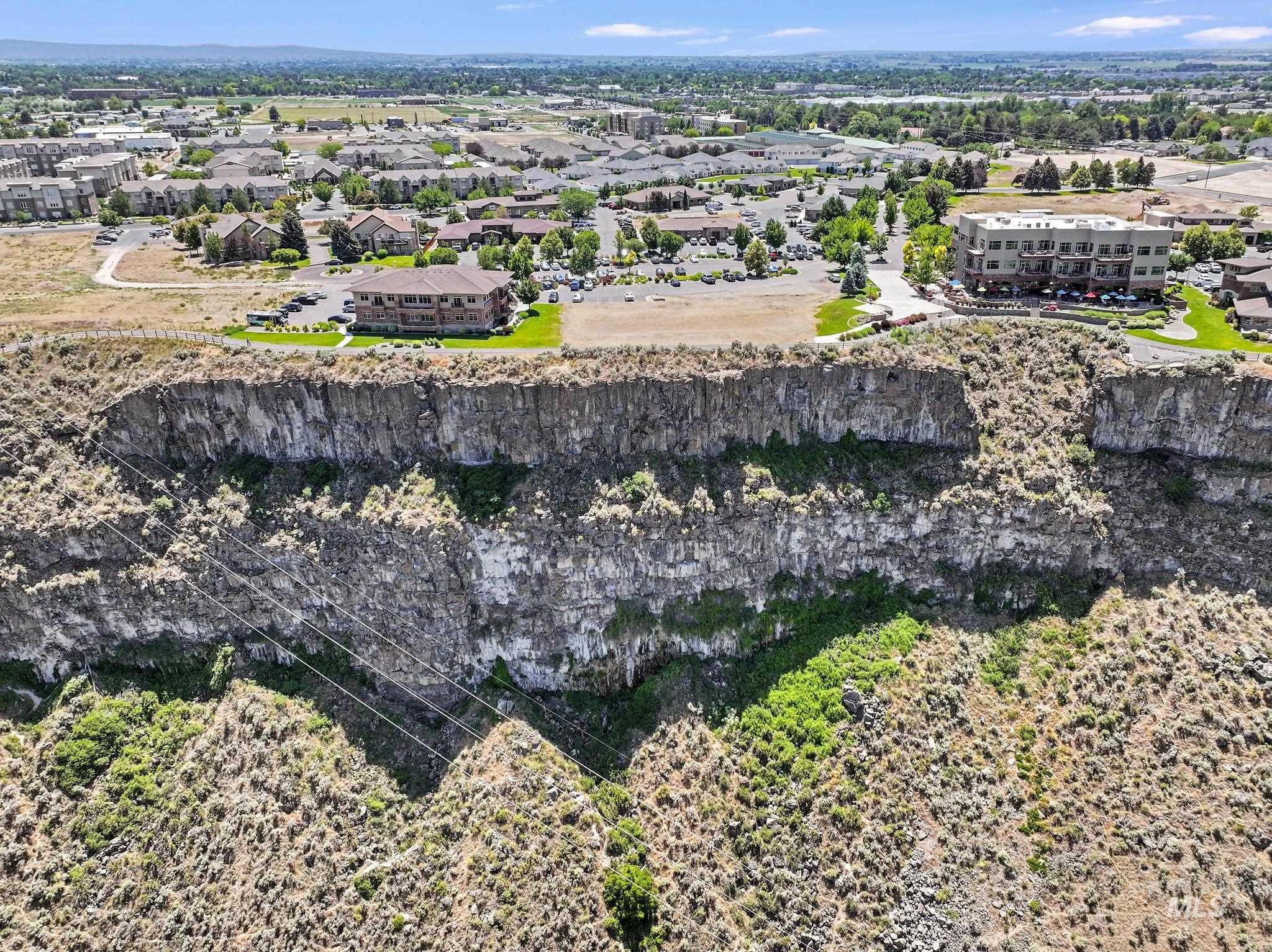 Aerial view of property and surrounding area