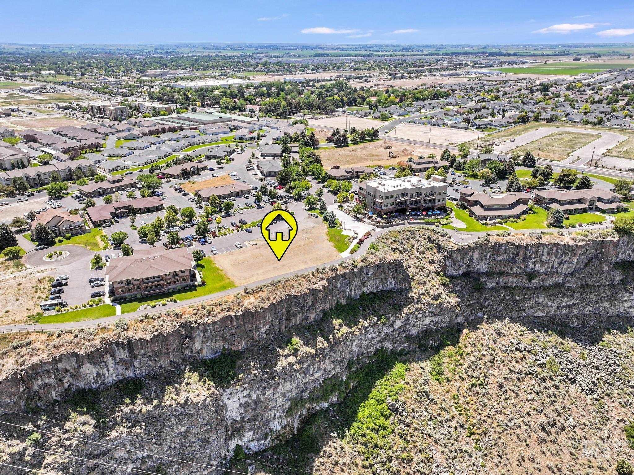 Aerial view of property and surrounding area