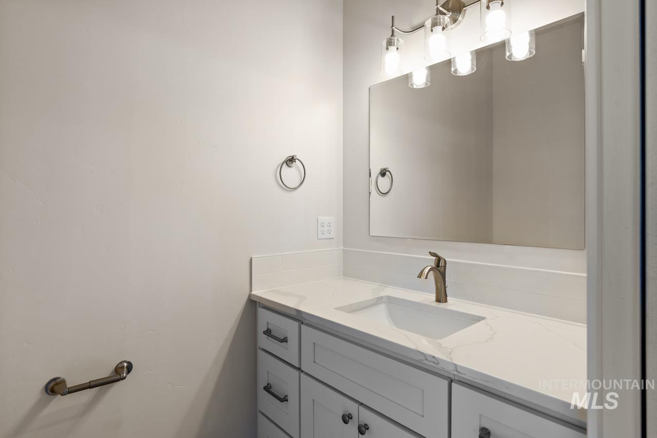 2455 Kindful, Boise, Idaho 83705, 3 Bedrooms, 2.5 Bathrooms, Residential Income For Sale, Price $849,000, 98924331