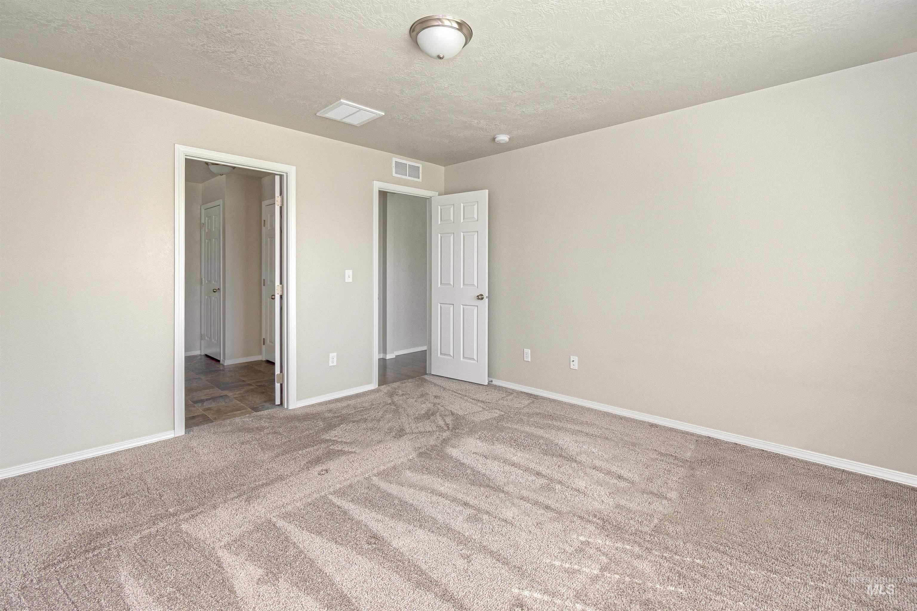 7925 E Bunker Hill St, Nampa, Idaho 83687, 3 Bedrooms, 2 Bathrooms, Residential Income For Sale, Price $414,000, 98924363