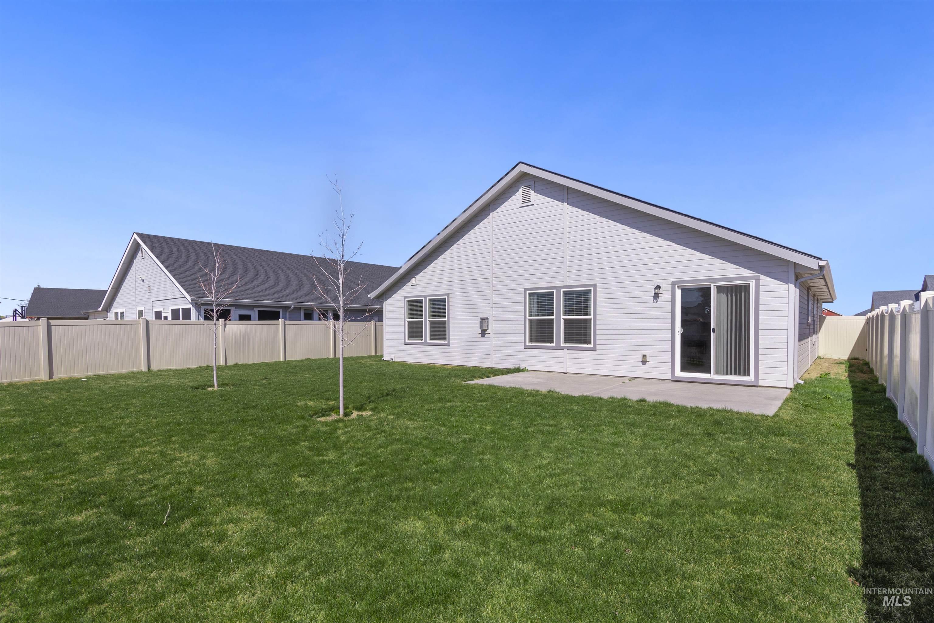 7925 E Bunker Hill St, Nampa, Idaho 83687, 3 Bedrooms, 2 Bathrooms, Residential Income For Sale, Price $414,000, 98924363