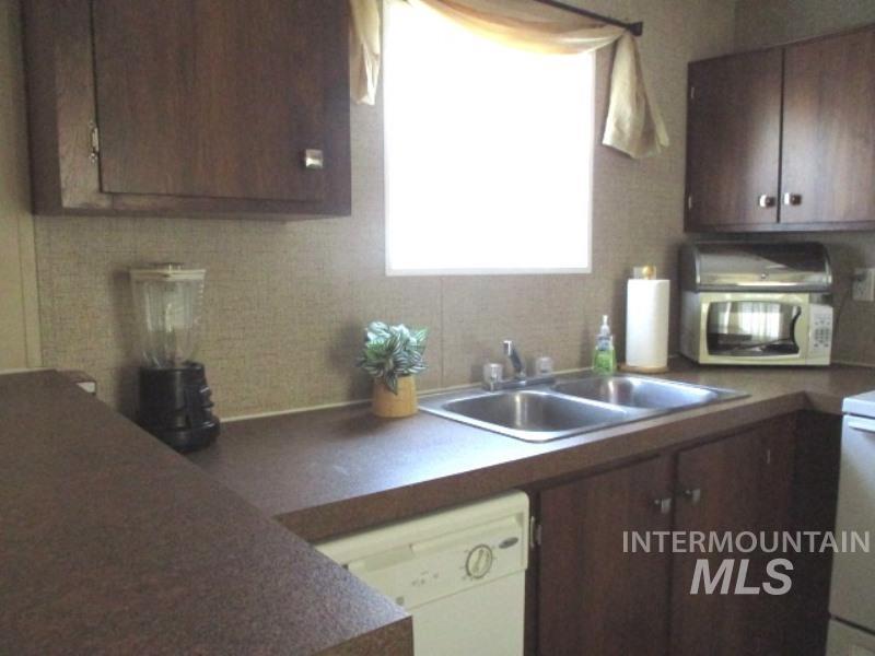450 Pole Line Rd, Twin Falls, Idaho 83301, 3 Bedrooms, 2 Bathrooms, Residential For Sale, Price $79,900, 98924386