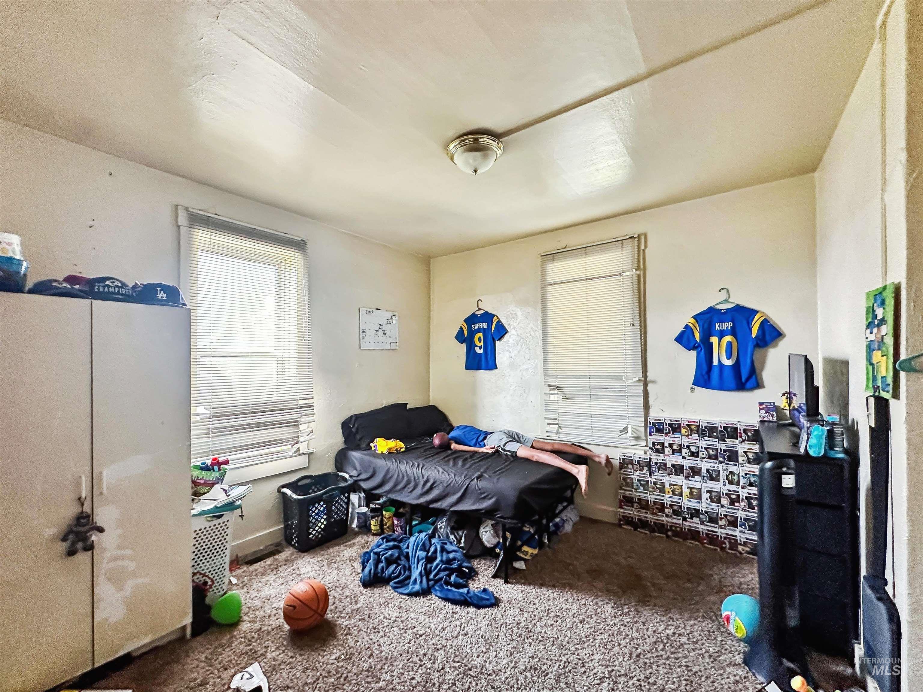 212 N 14th Ave., Nampa, Idaho 83687, 1 Bedroom, 1 Bathroom, Residential Income For Sale, Price $375,000, 98924388