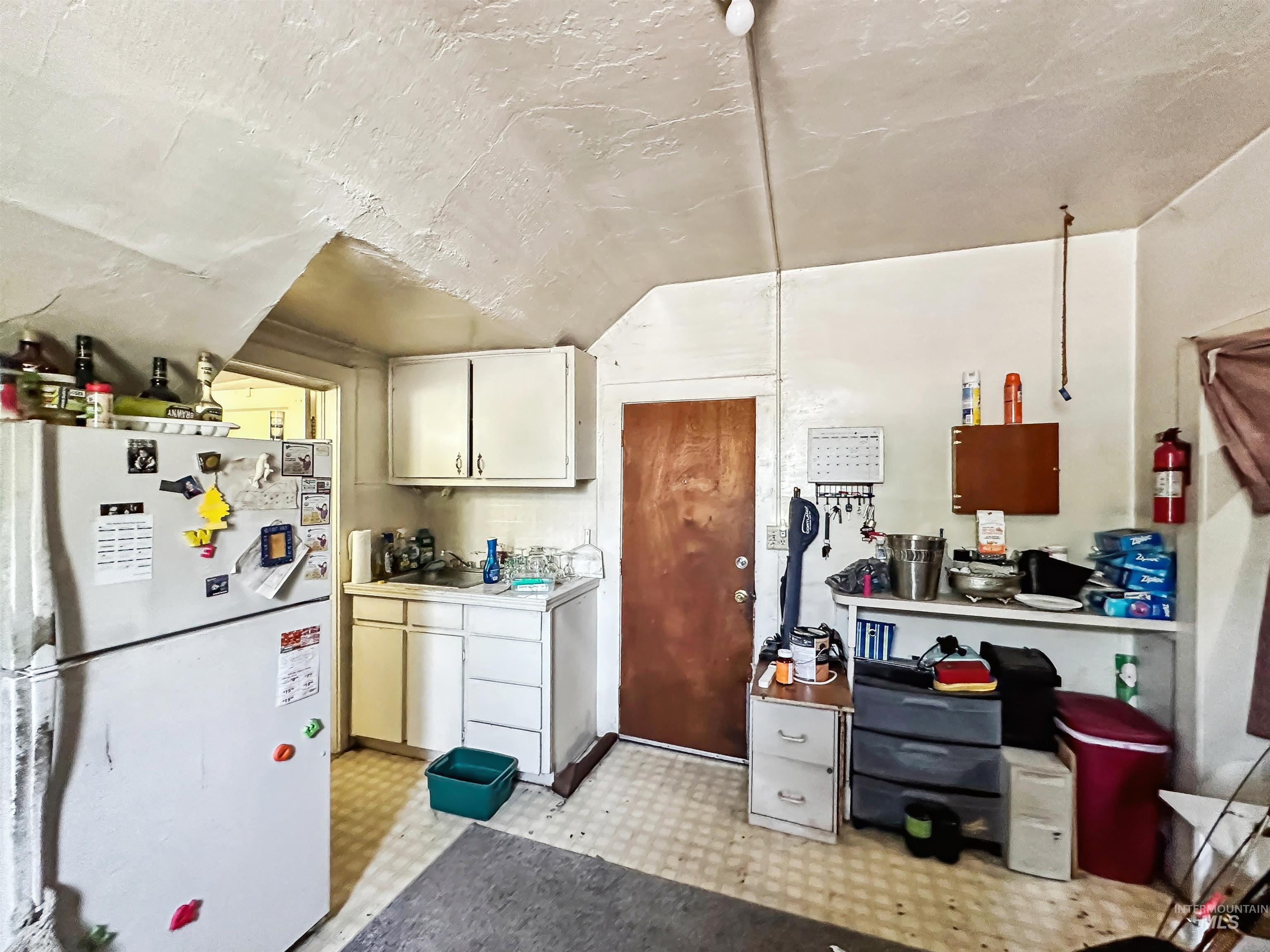 212 N 14th Ave., Nampa, Idaho 83687, 1 Bedroom, 1 Bathroom, Residential Income For Sale, Price $375,000, 98924388