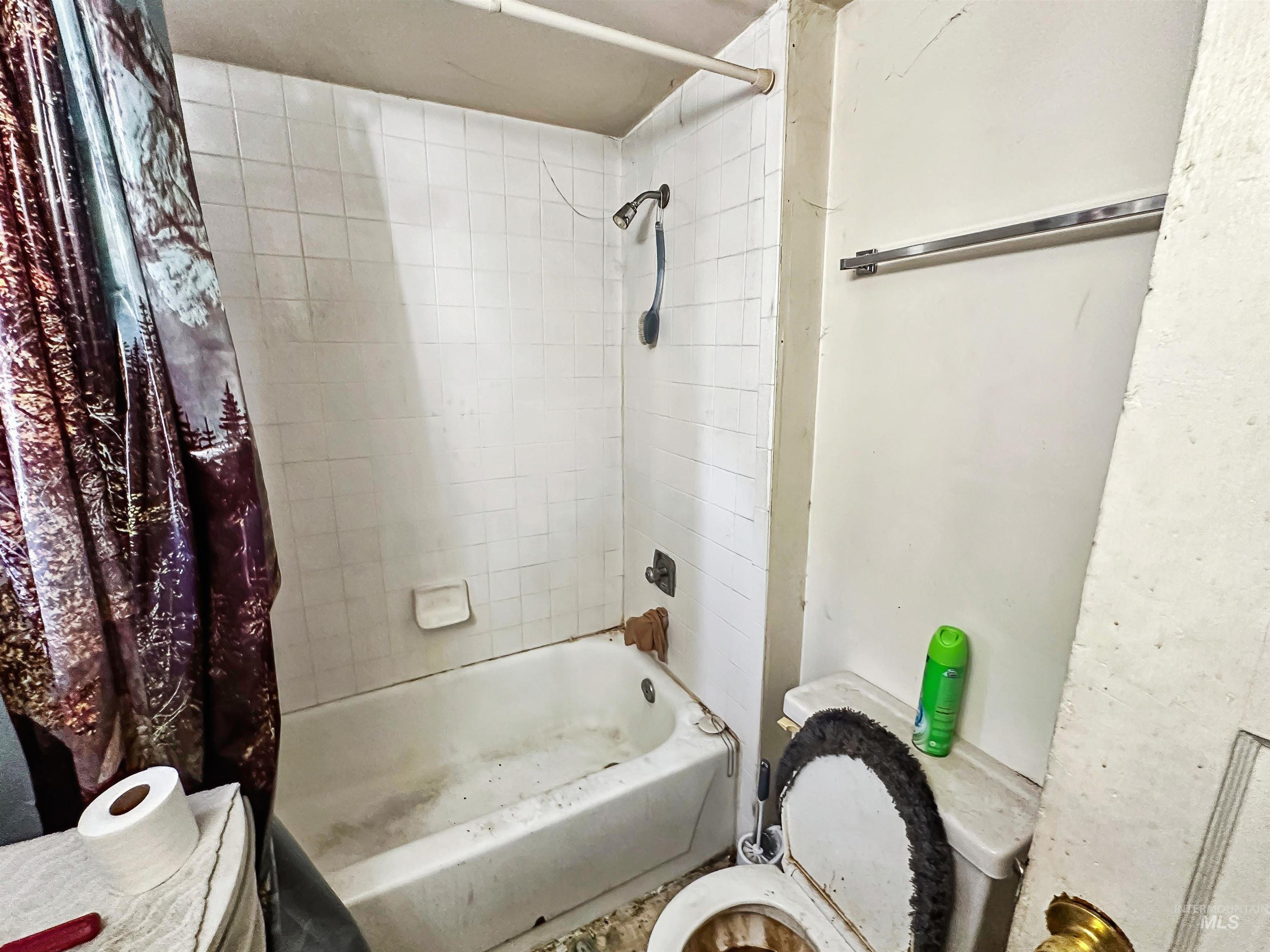 212 N 14th Ave., Nampa, Idaho 83687, 1 Bedroom, 1 Bathroom, Residential Income For Sale, Price $375,000, 98924388