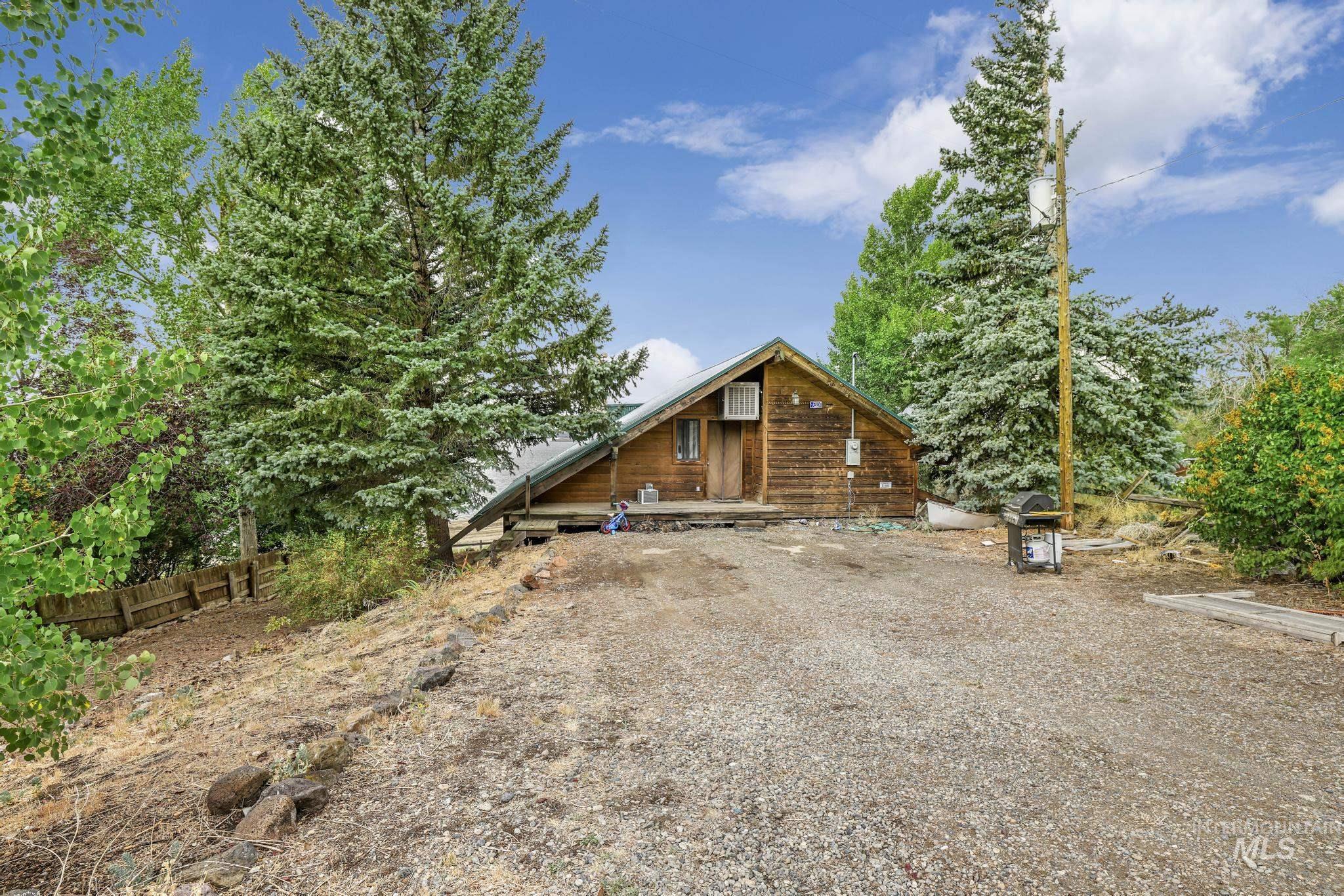 150 Wood River Canal Rd, Bellevue, Idaho 83313, 2 Bedrooms, 1 Bathroom, Residential For Sale, Price $319,900,MLS 98924405