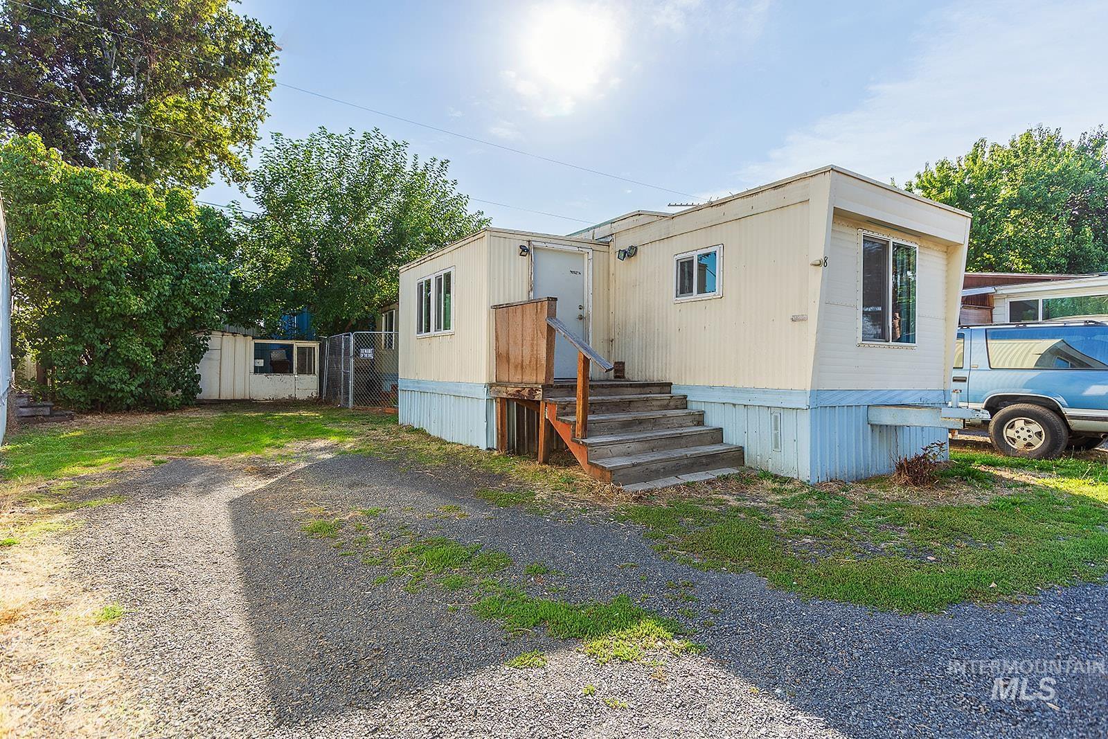 631 Warner Ave, Lewiston, Idaho 83501, 2 Bedrooms, 1 Bathroom, Residential For Sale, Price $39,900, 98924428