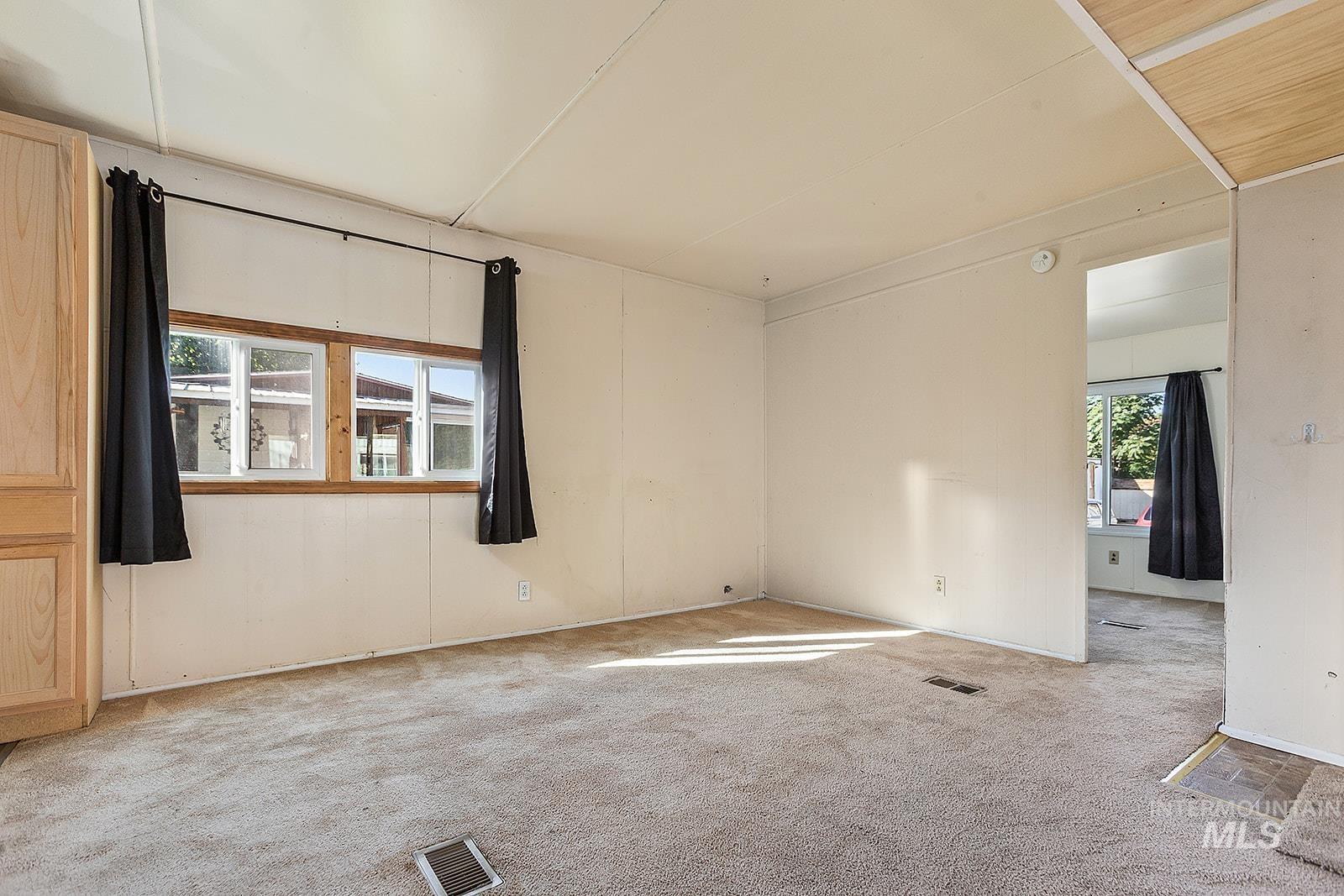 631 Warner Ave, Lewiston, Idaho 83501, 2 Bedrooms, 1 Bathroom, Residential For Sale, Price $39,900, 98924428