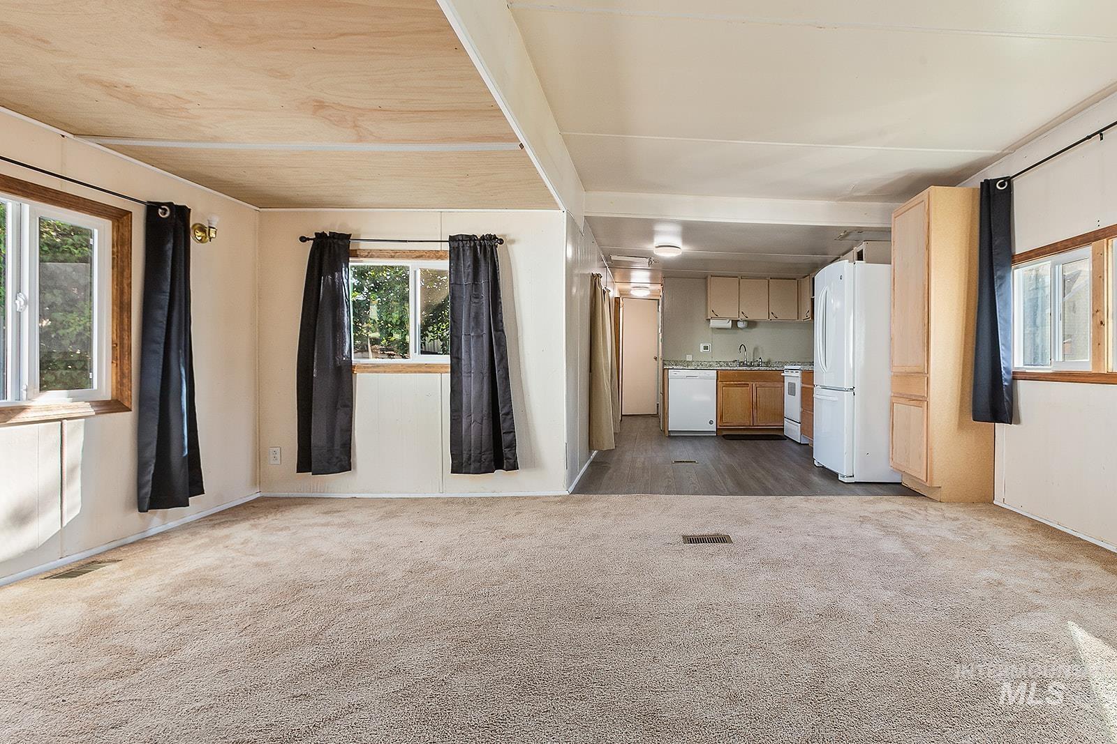 631 Warner Ave, Lewiston, Idaho 83501, 2 Bedrooms, 1 Bathroom, Residential For Sale, Price $39,900, 98924428