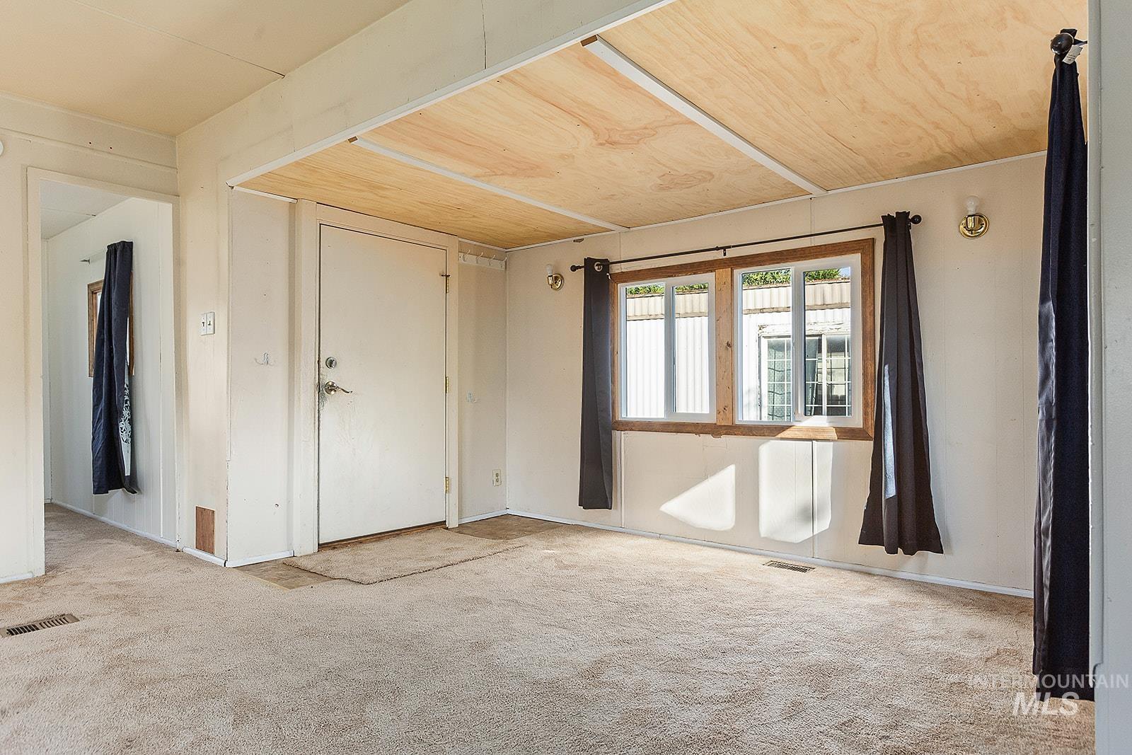 631 Warner Ave, Lewiston, Idaho 83501, 2 Bedrooms, 1 Bathroom, Residential For Sale, Price $39,900, 98924428