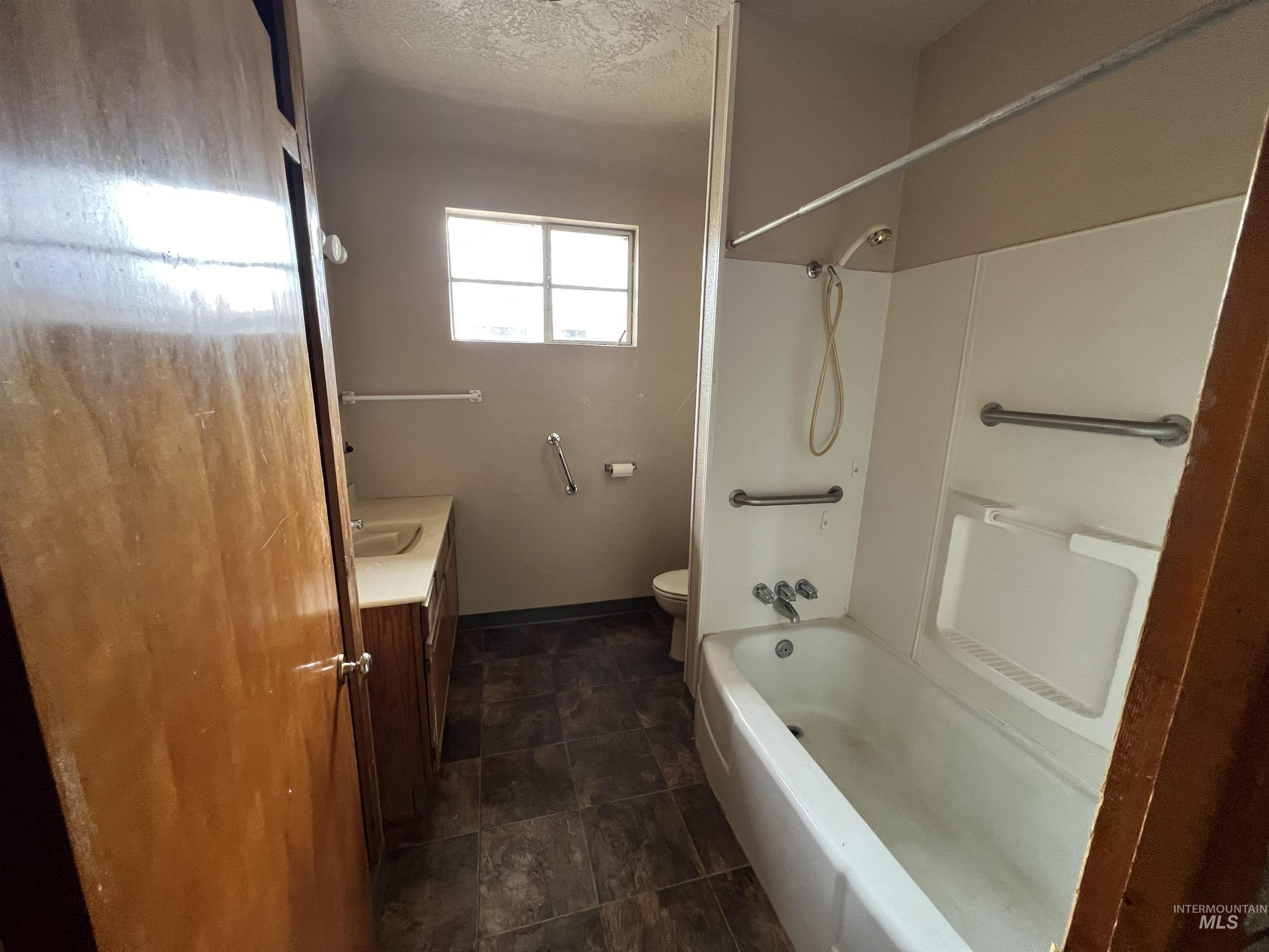 201 S Exeter, Council, Idaho 83612, 3 Bedrooms, 1 Bathroom, Residential Income For Sale, Price $399,900, 98924429